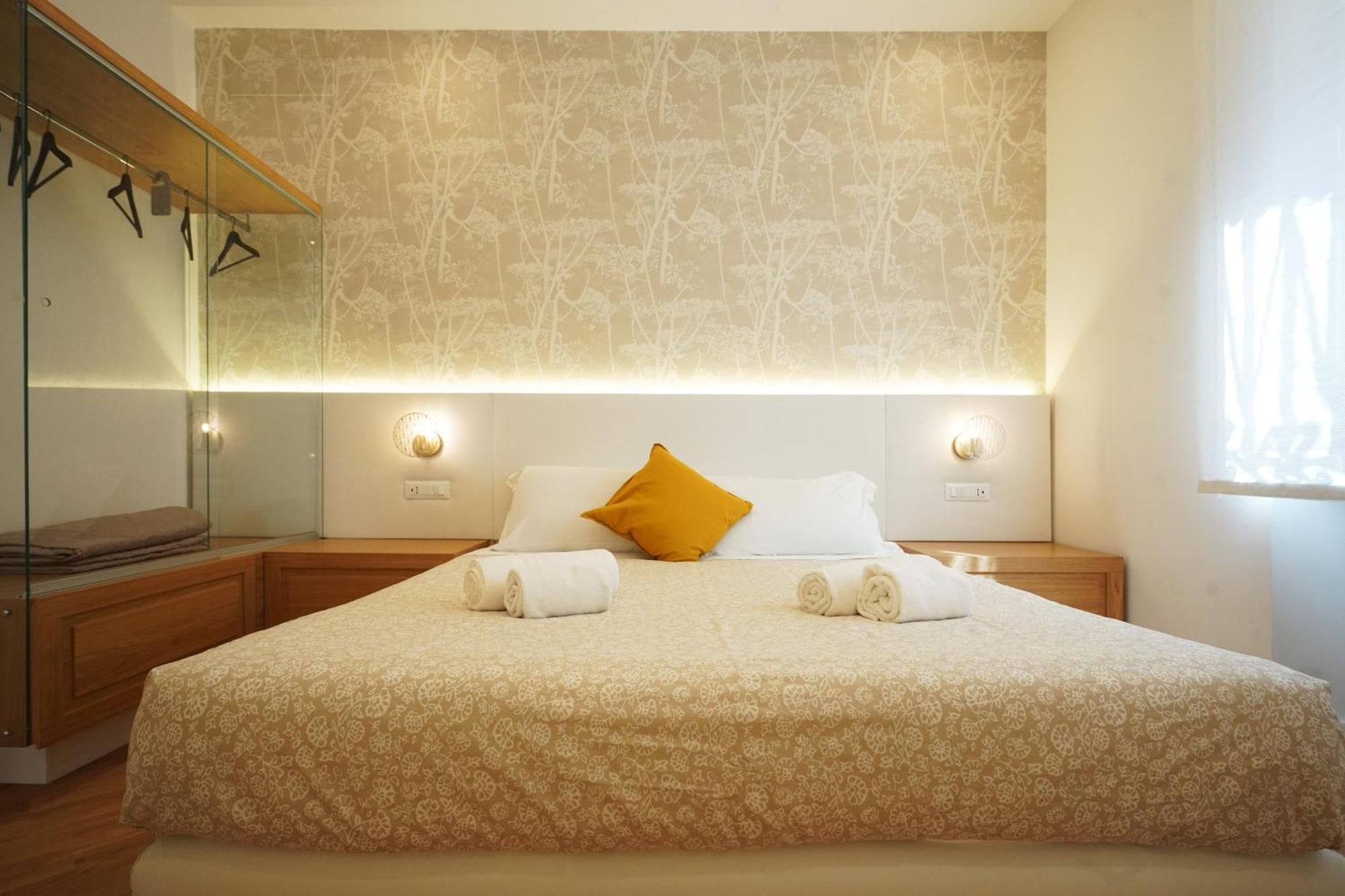 Peaceful 2 Bedrooms With Patio, Near Metro A * Rome