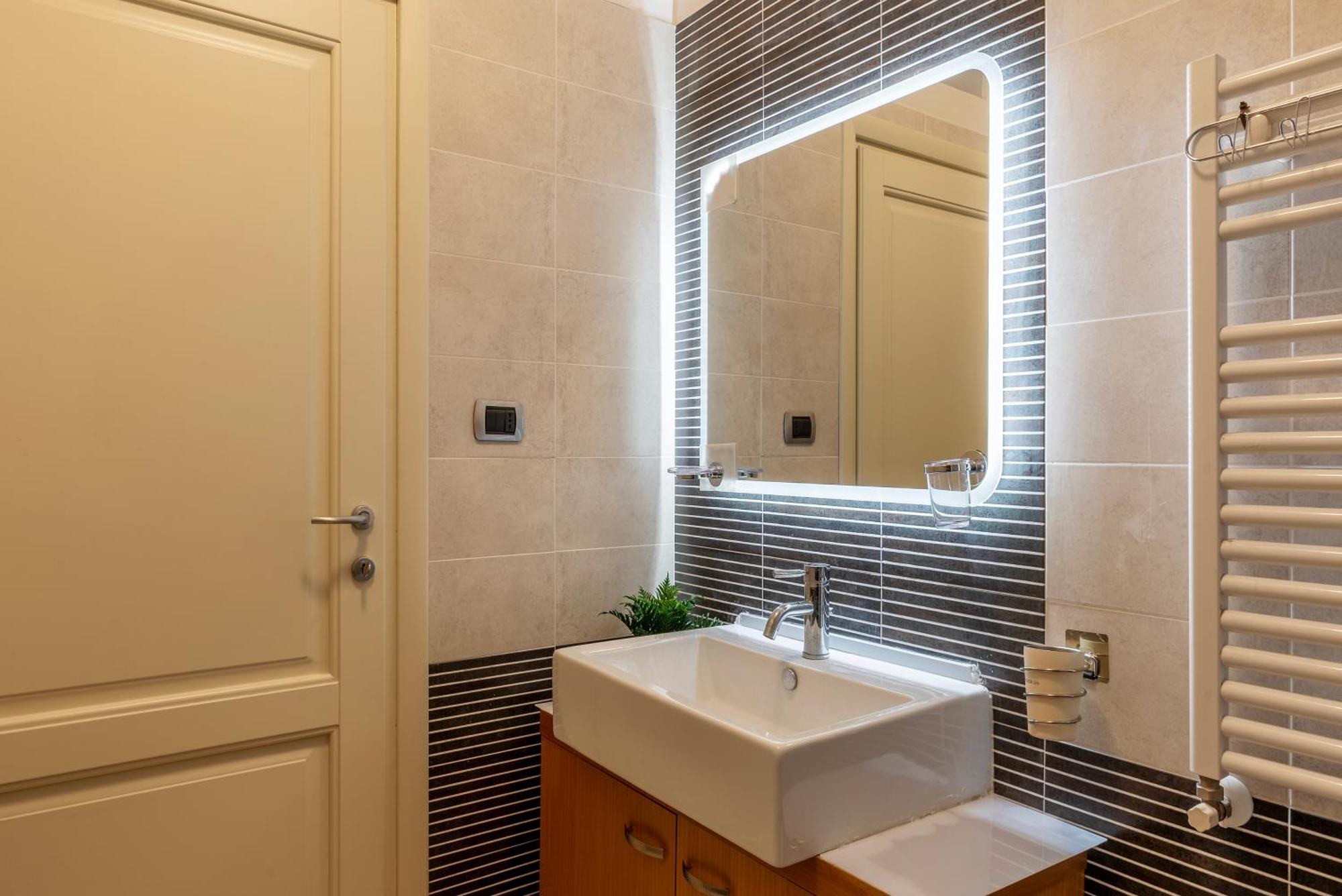 Porta Portese Modern Terrace Apartment Rome