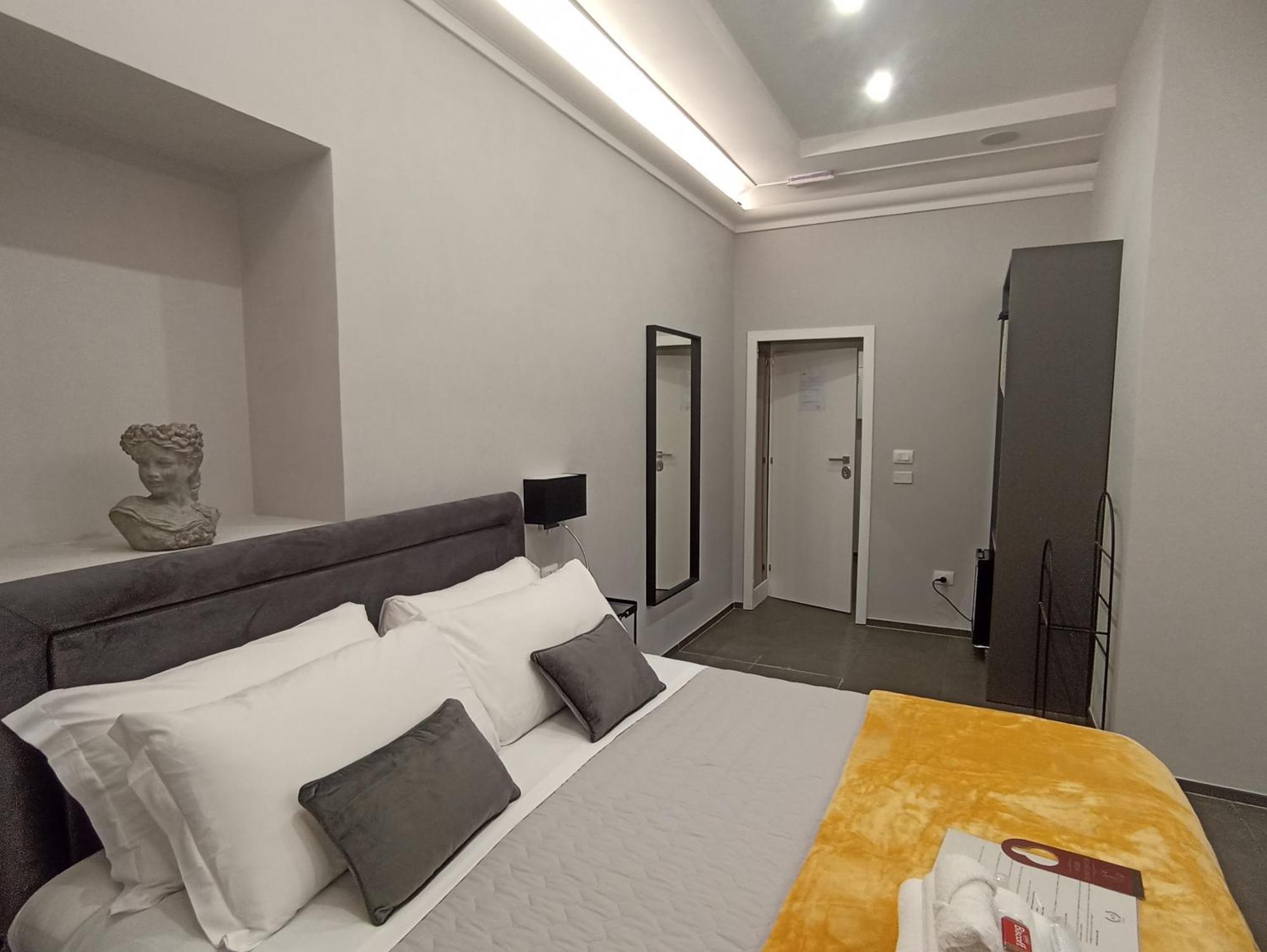 Ad Vatican Luxury - By Ad *