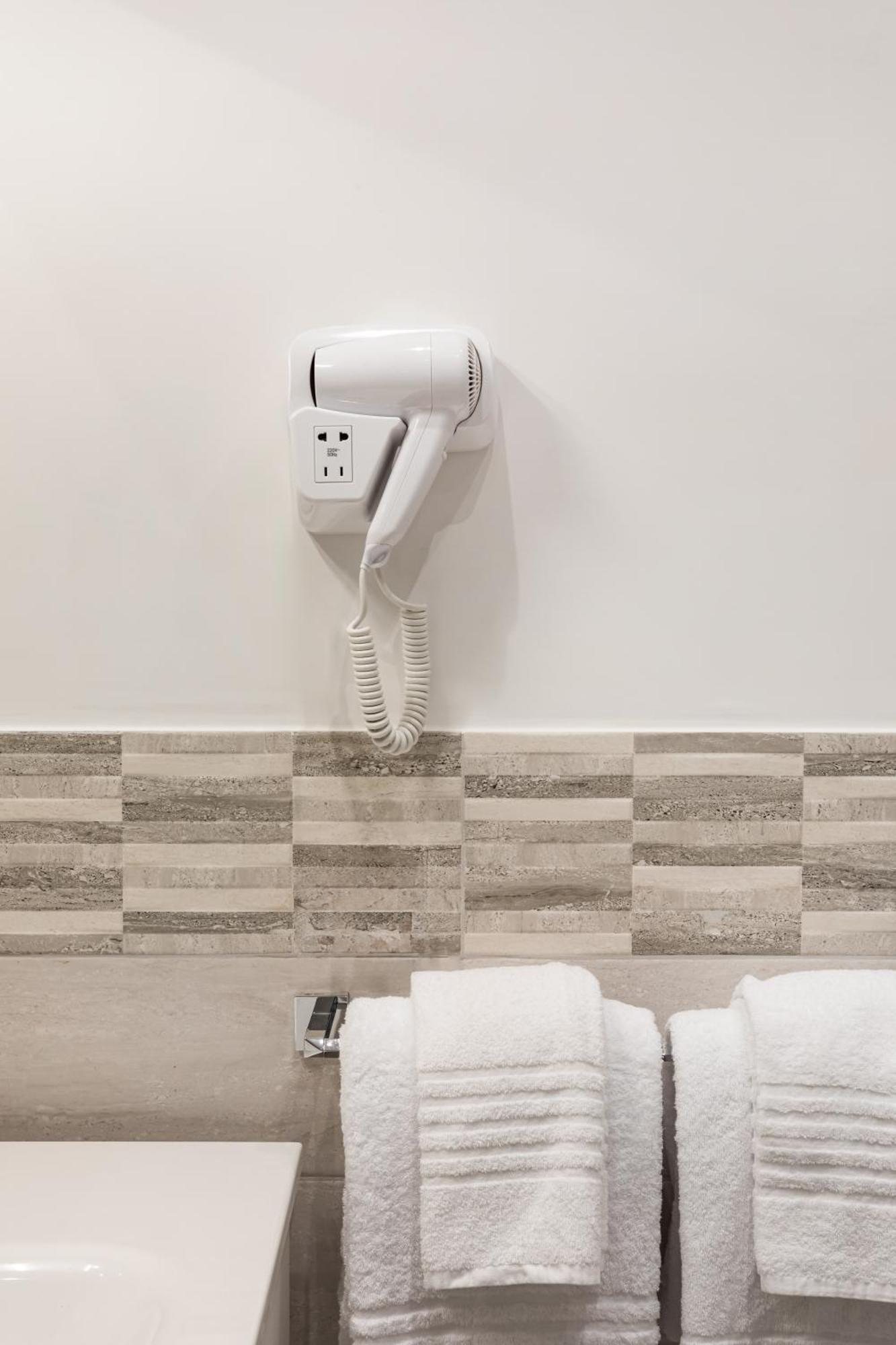 Clodio Welcome - 5 Arredate Con Bagno Interno - Zona Comune - Condizionatori - Guest house Rome