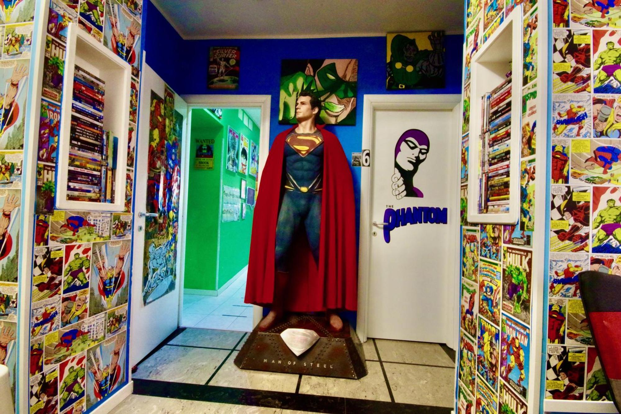 Comics Casa de hóspedes 2*