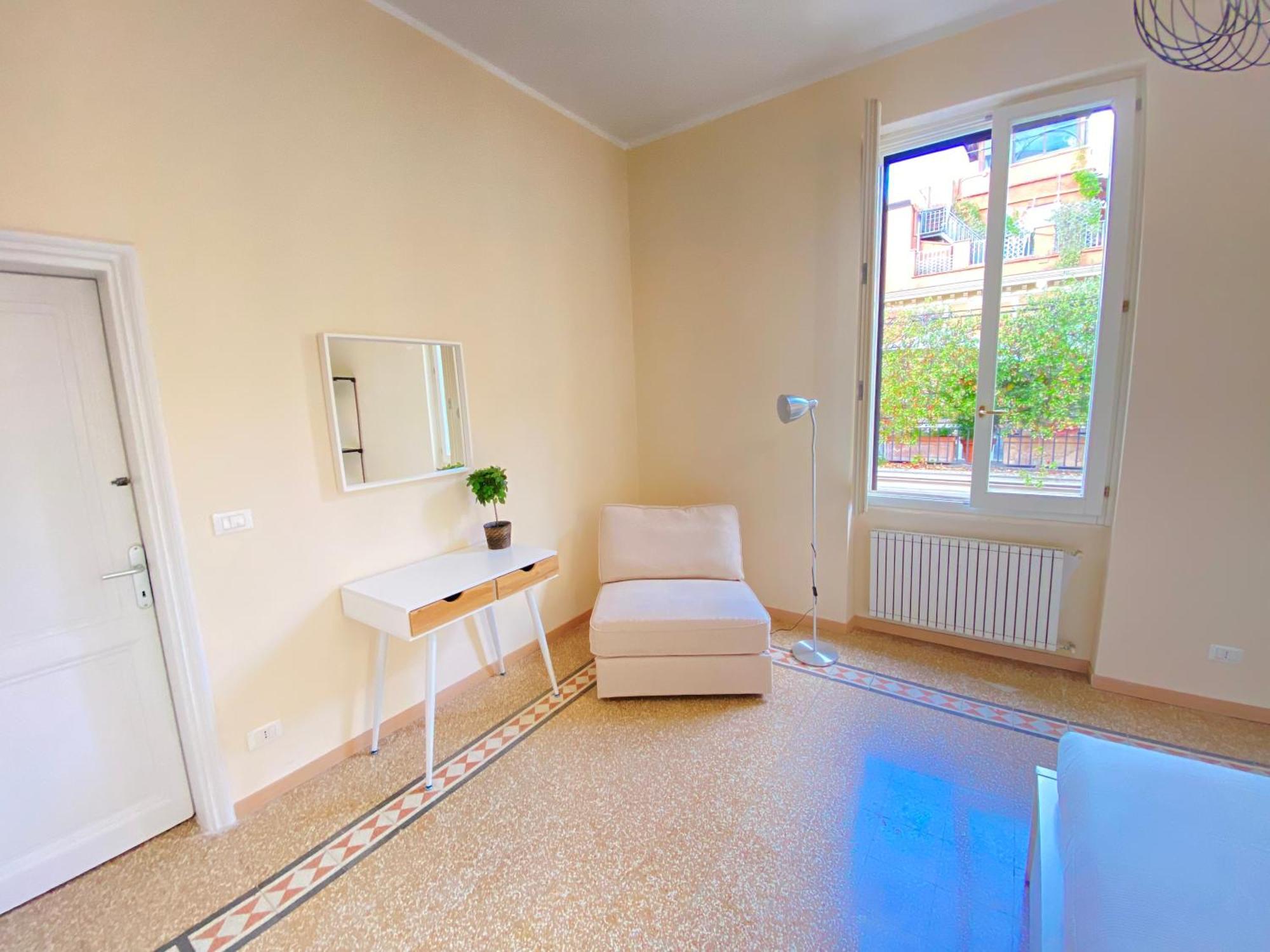 Red House Trastevere San Pietro Bambin Gesu Sant Onofrio Rome