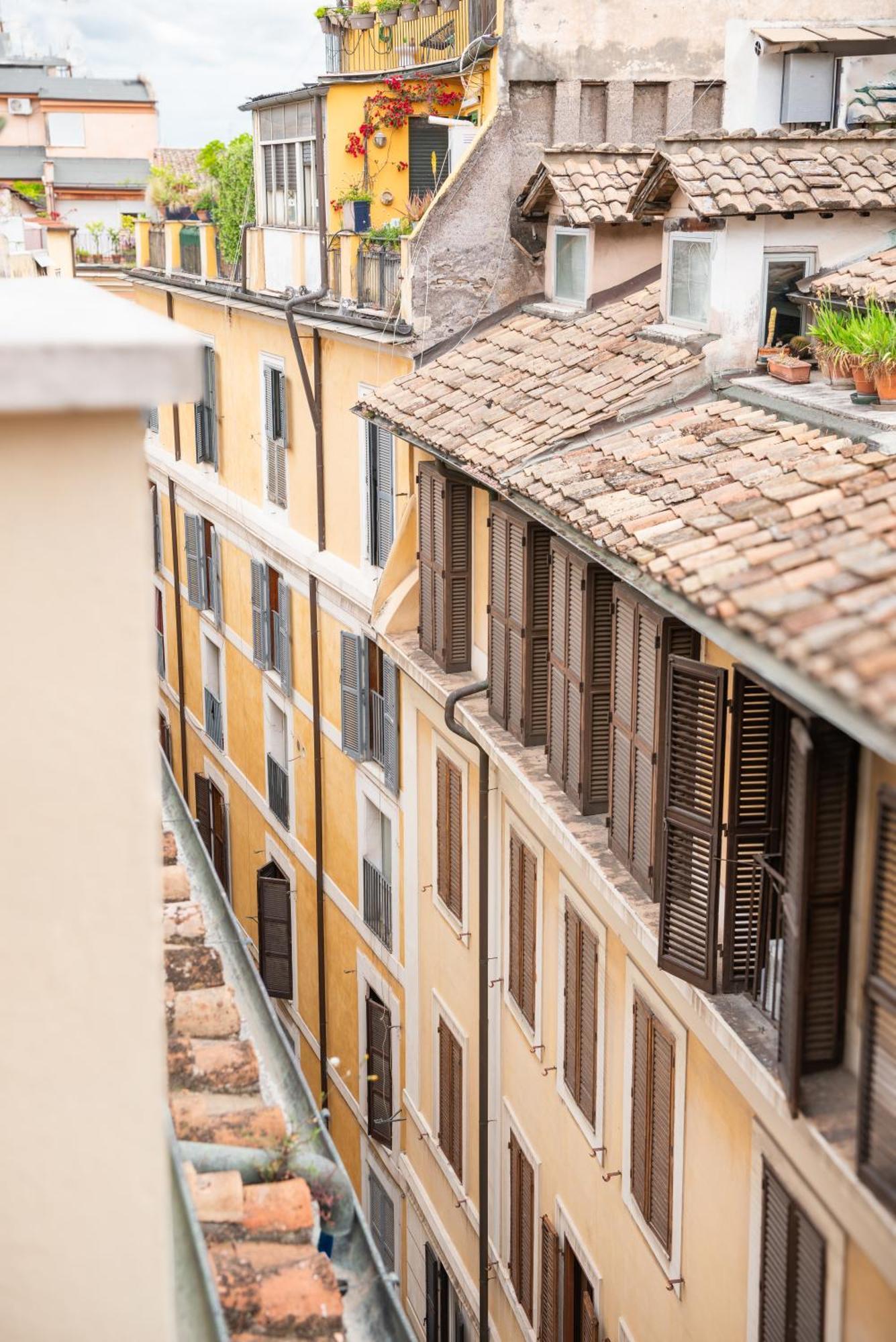 Residenza Leutari * Rome