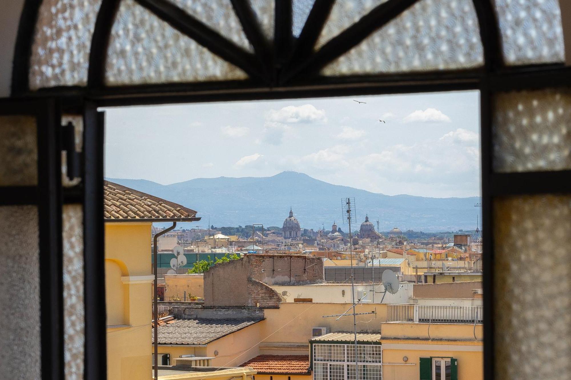 Amazing Penthouse Vaticano Apartment *