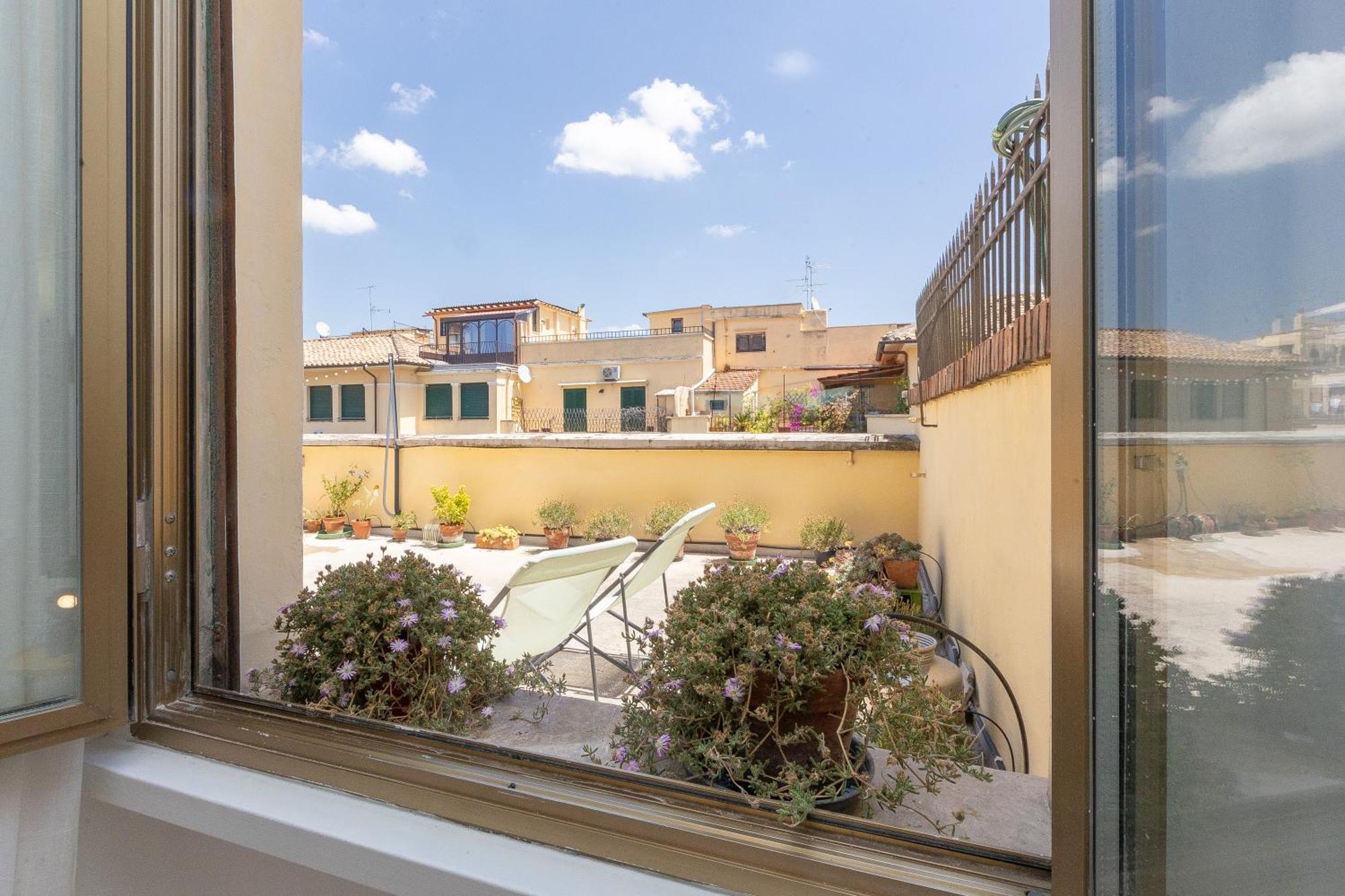 Amazing Penthouse Vaticano Apartment Rome