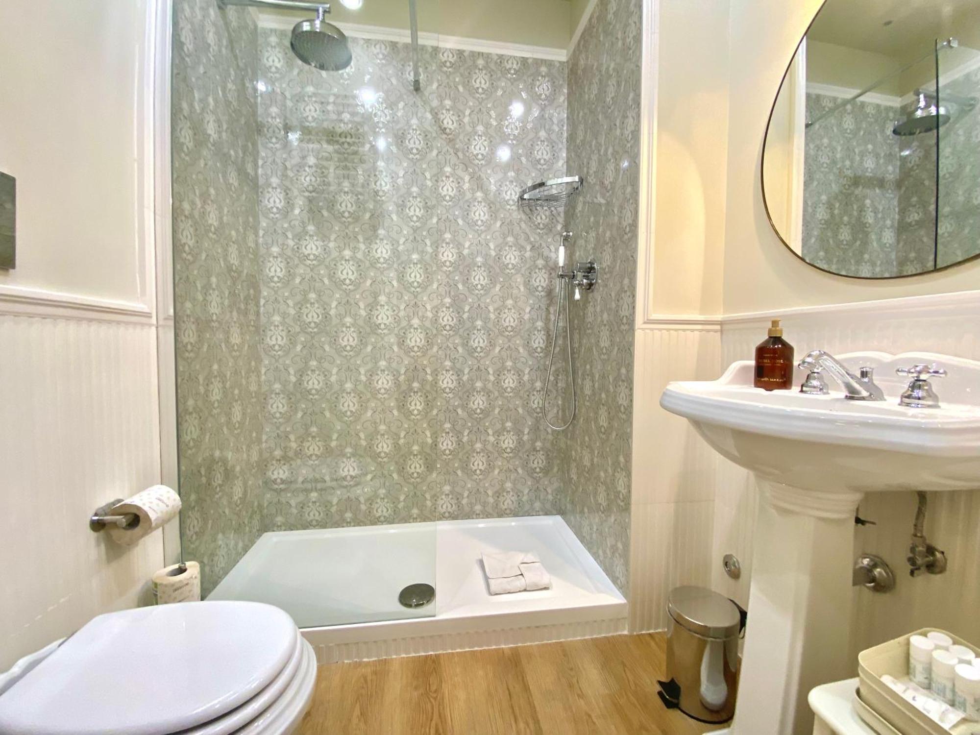 Queen Of Luxury Guest house