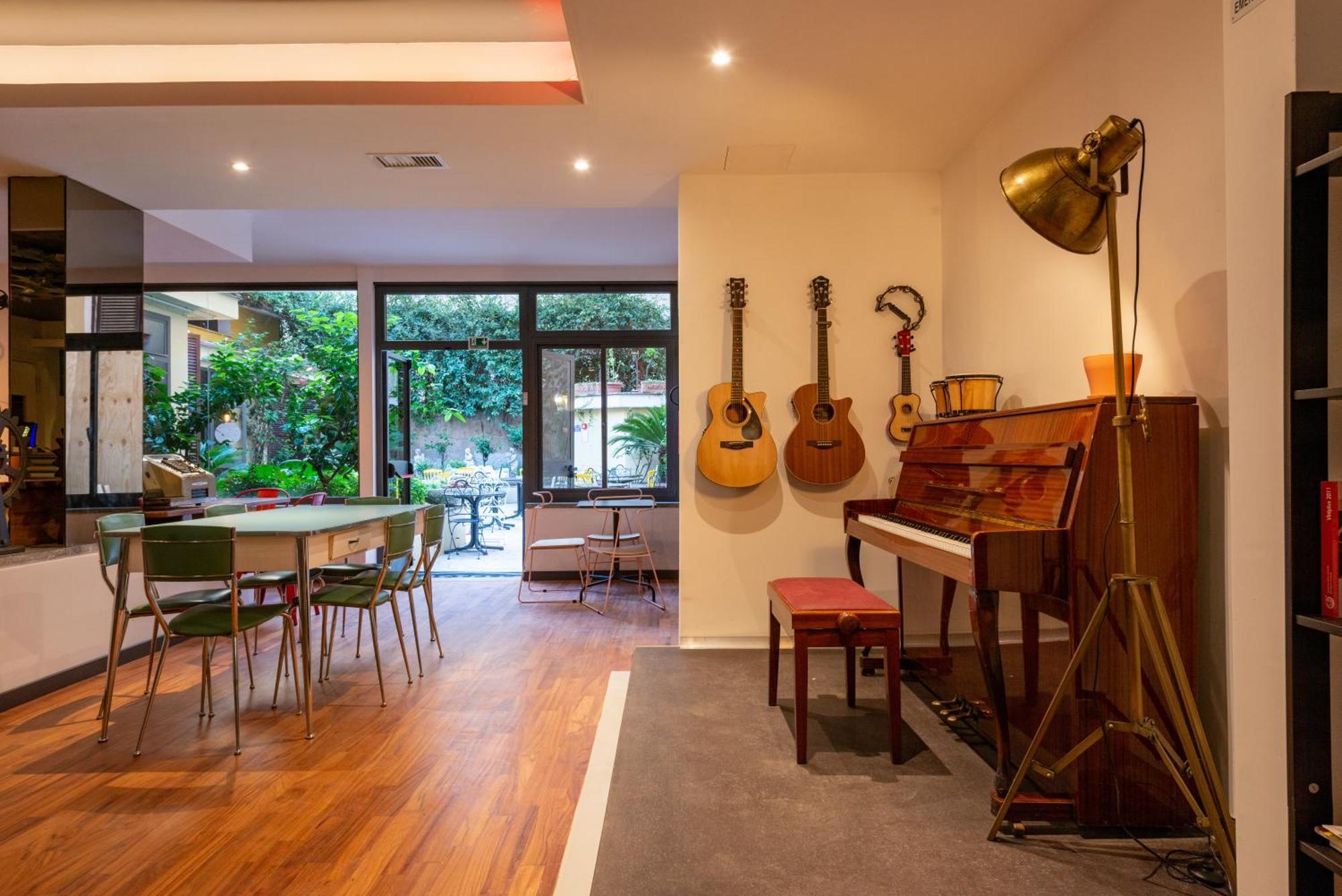 Colosseo Hostel