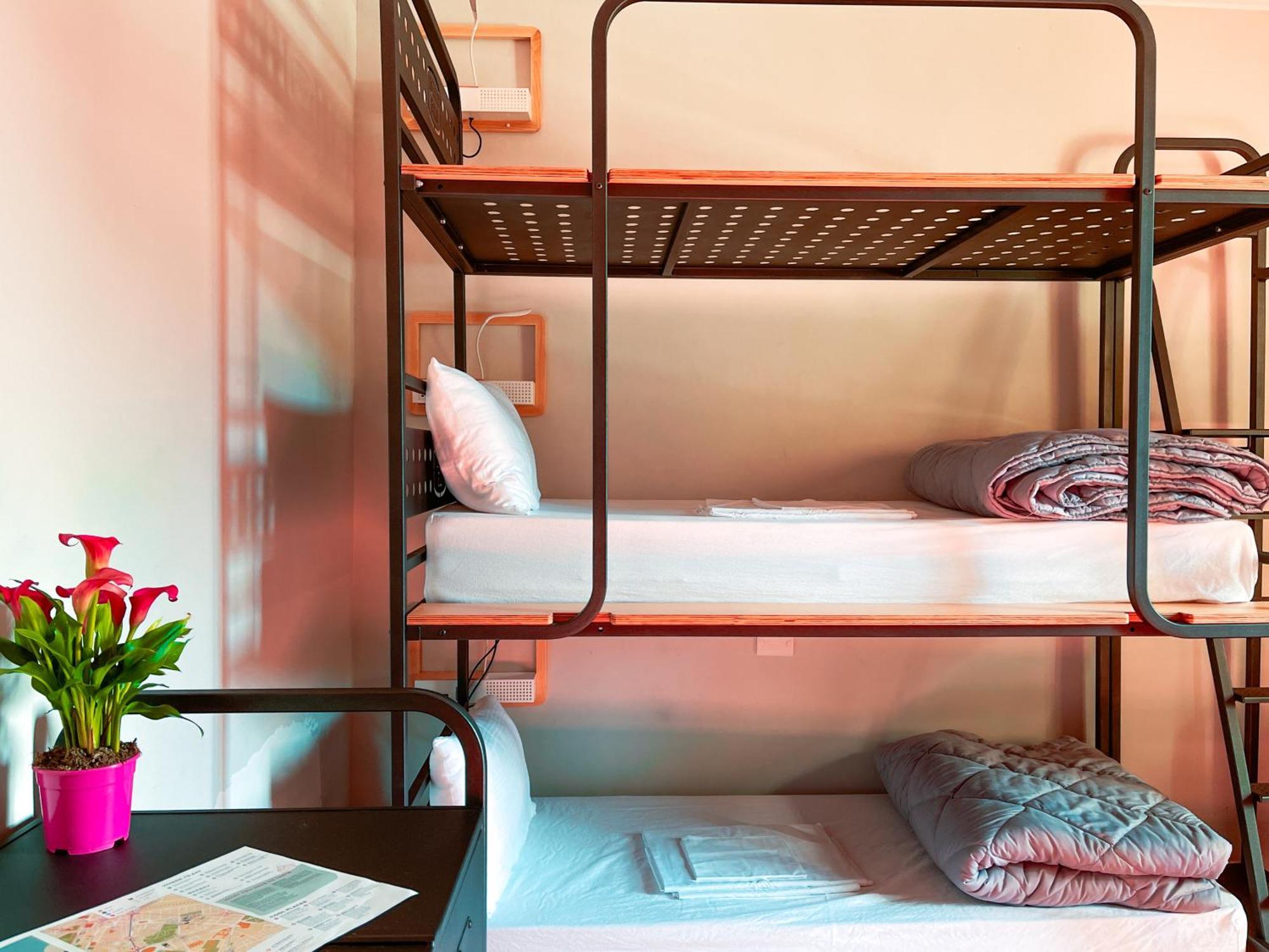 Colosseo Hostel *