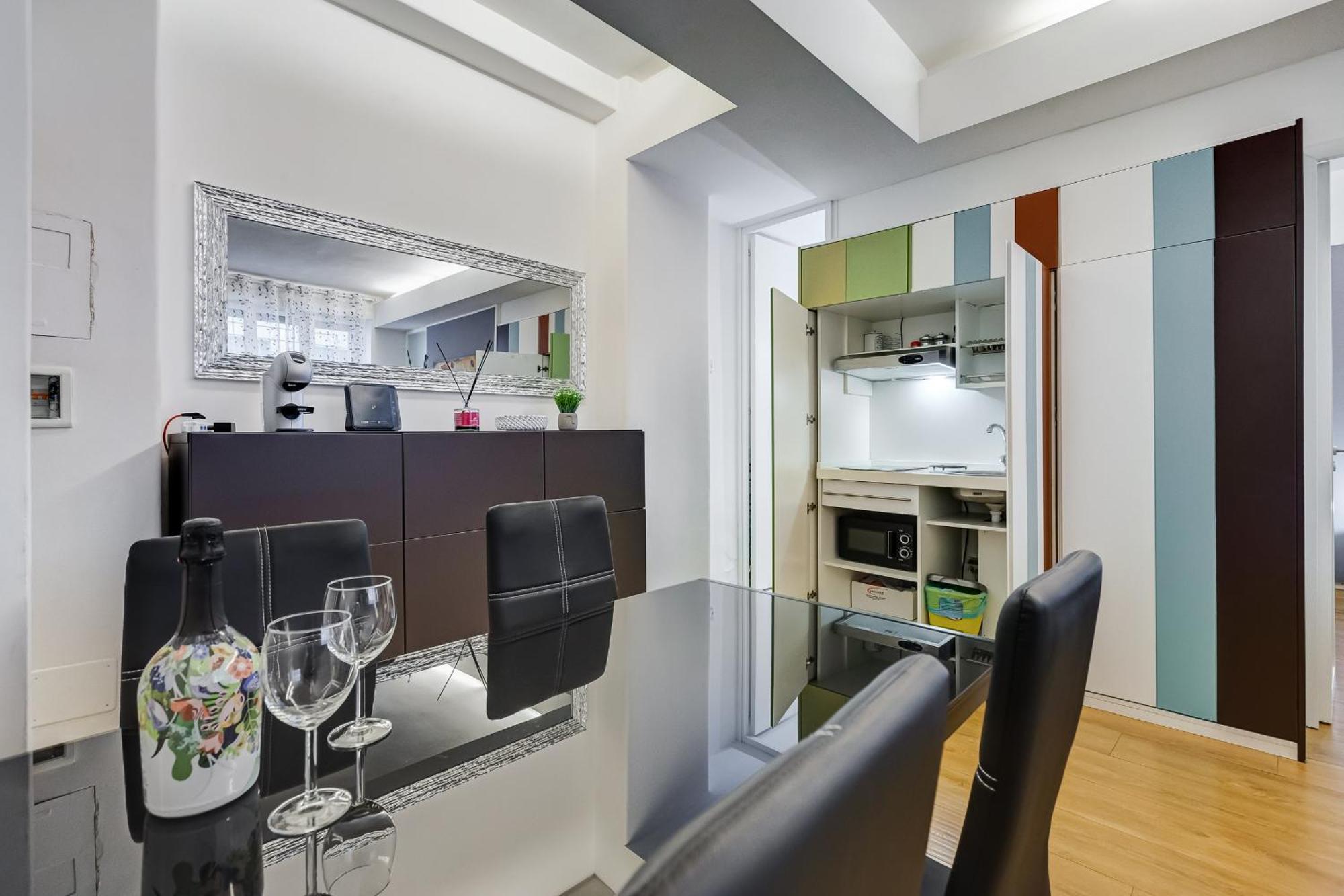 Vivilo Collection - Statonia Design Apartment *