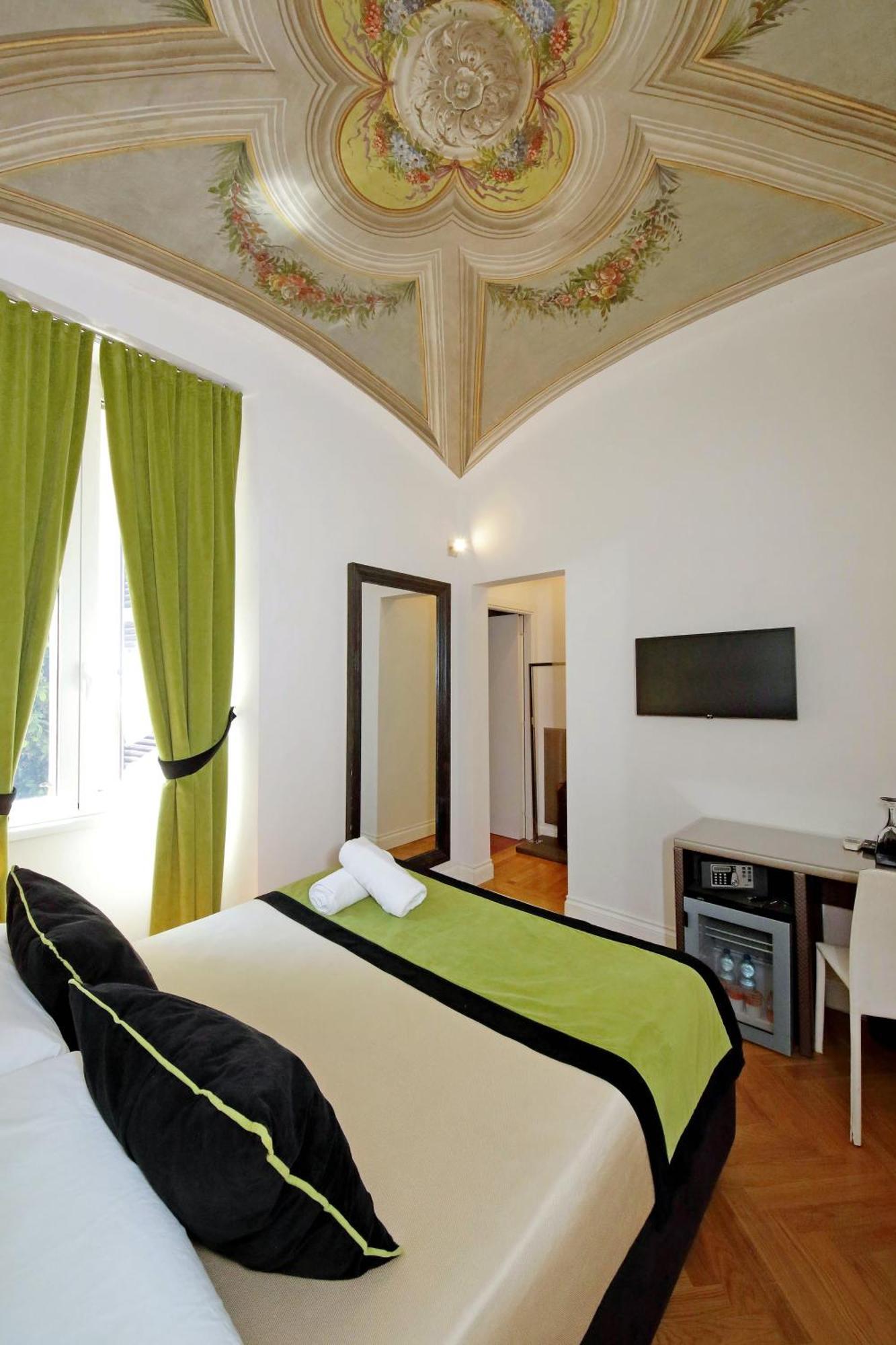 Amm Luxury