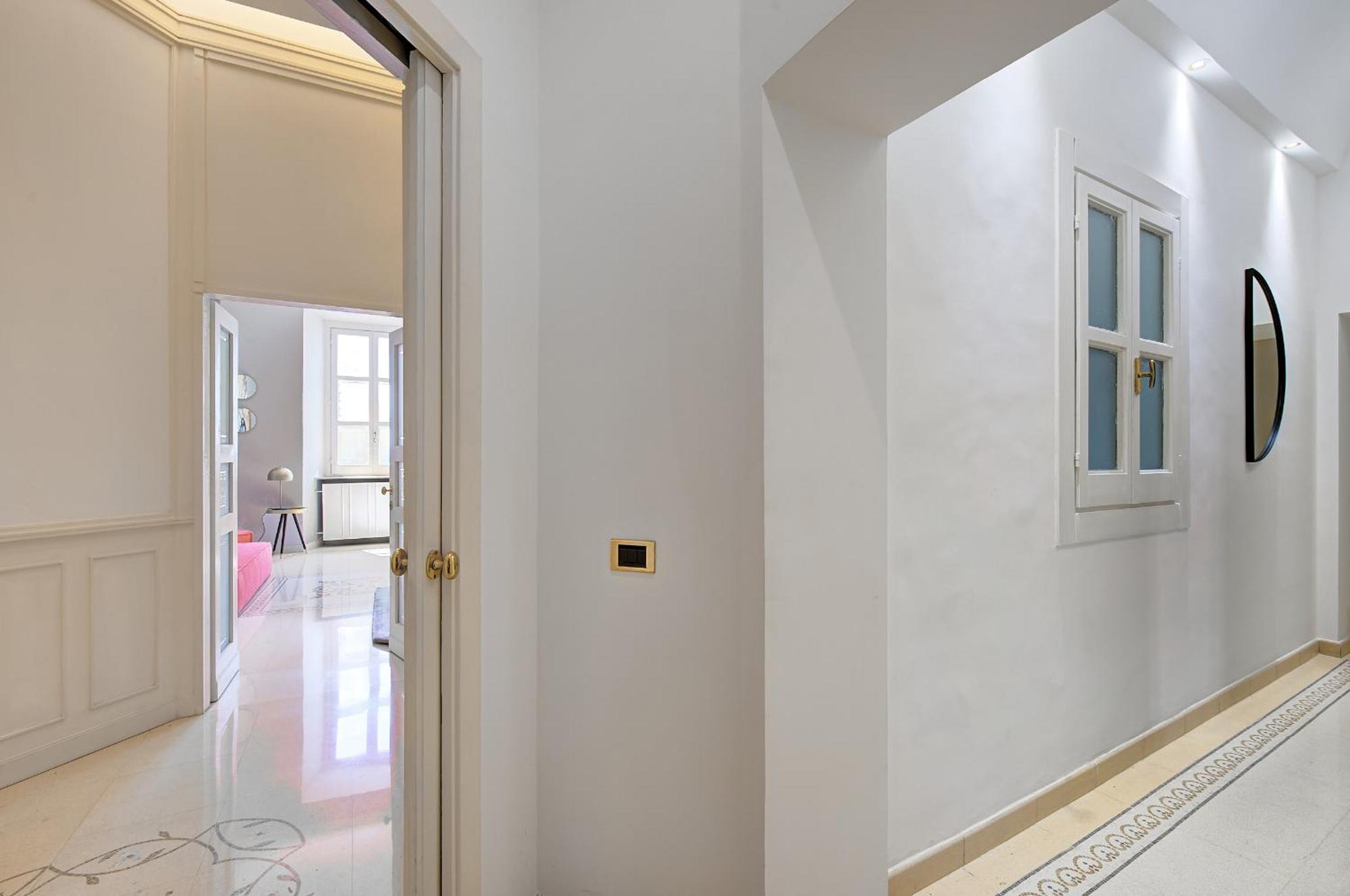 Irex Shining Near Colosseo Apartment *