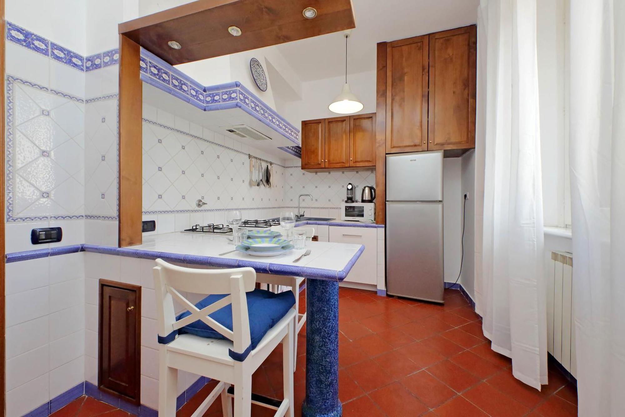 Ych-comfortable 2 Bedrooms Flat Near Colosseum * Rome
