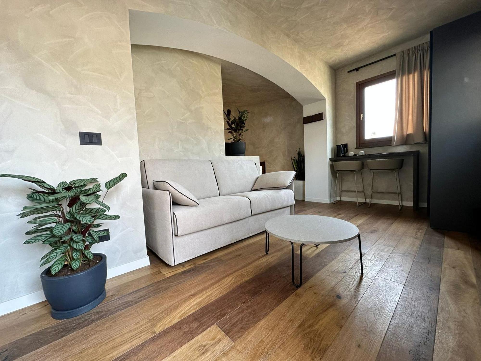 Residenza Leutari * Rome