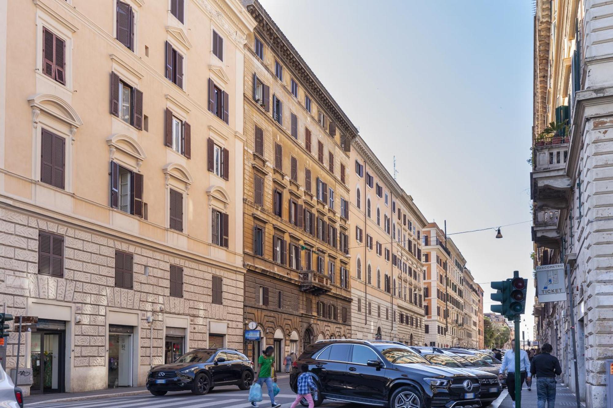 Hostly-urban Oasis Turati-few Steps From Colosseum Rome