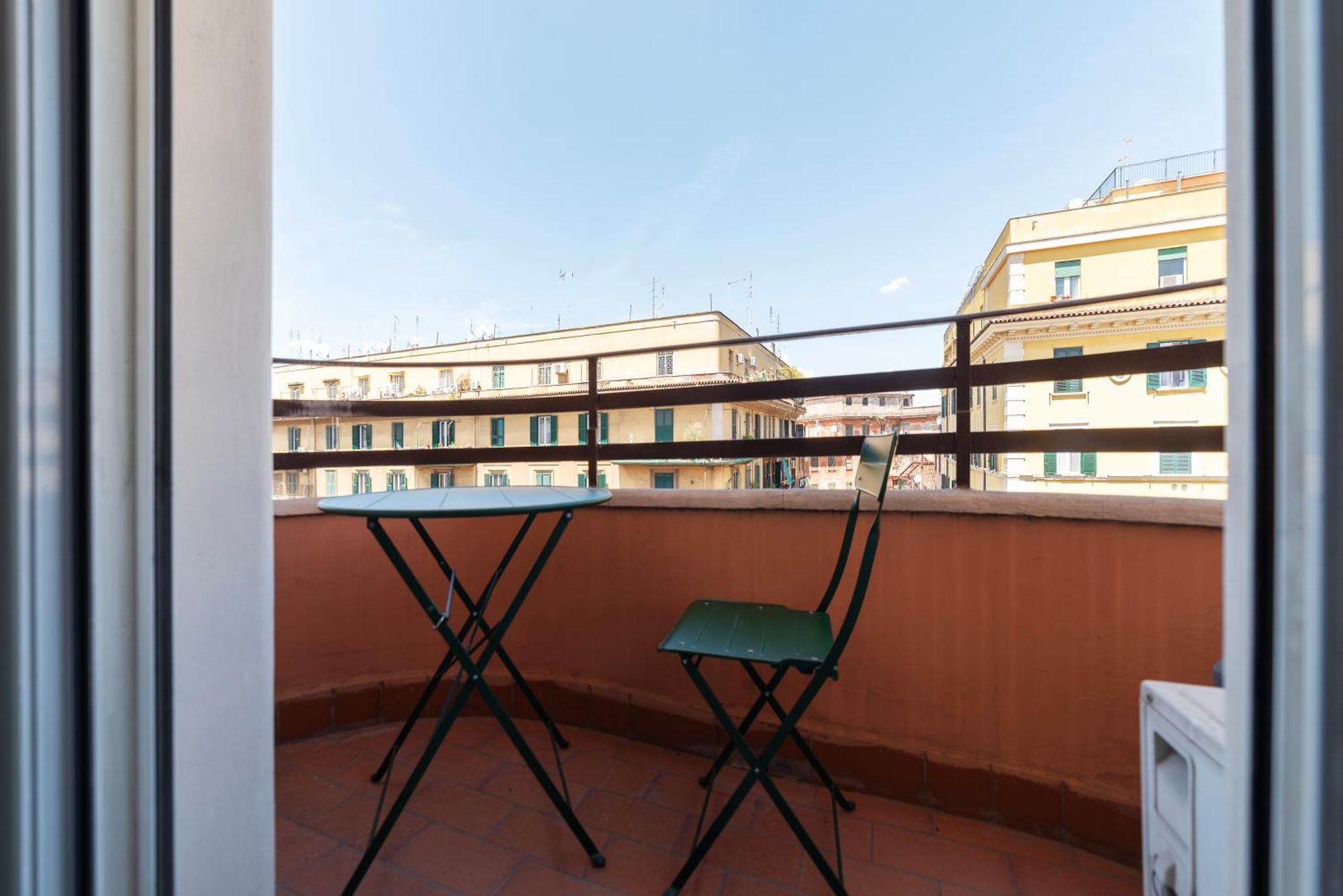 Vista Sulla Basilica Di San Giovanni Mm Lodi Apartamento *