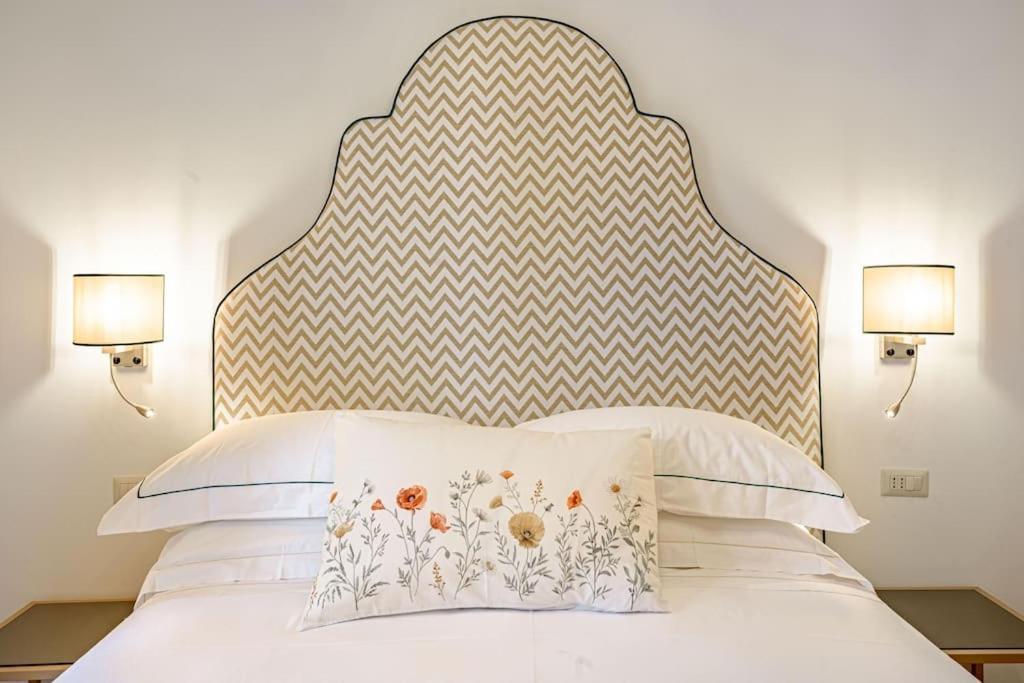 Riboty 10 - Suites 3 * Rome