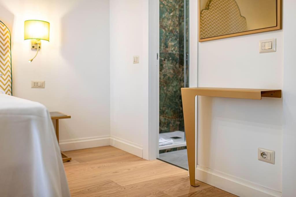 Apartment Riboty 10 - Suites 3 Rome