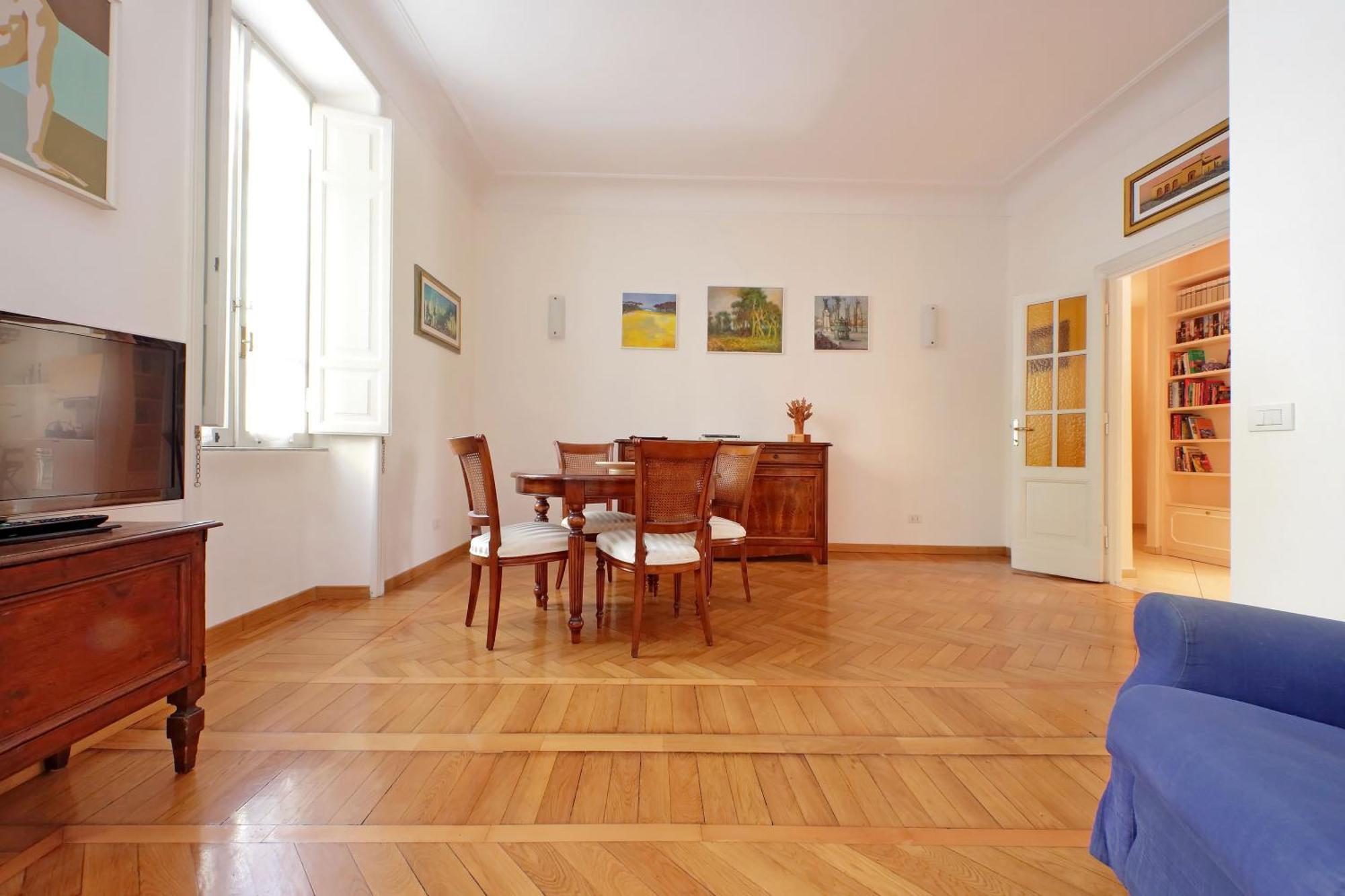 At The Vatican Ottaviano 2 Bedrooms 2 Baths * Roma