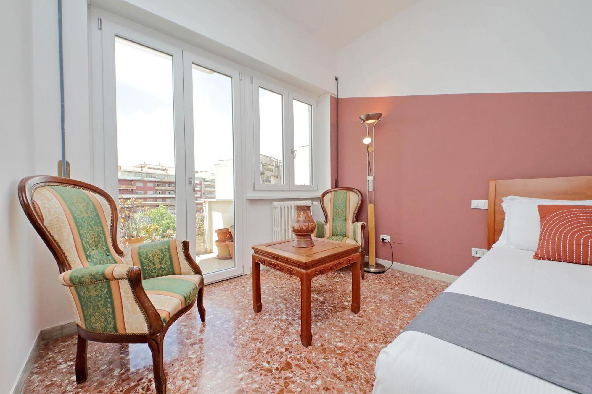 Comfy For Family Next To Metro Rome