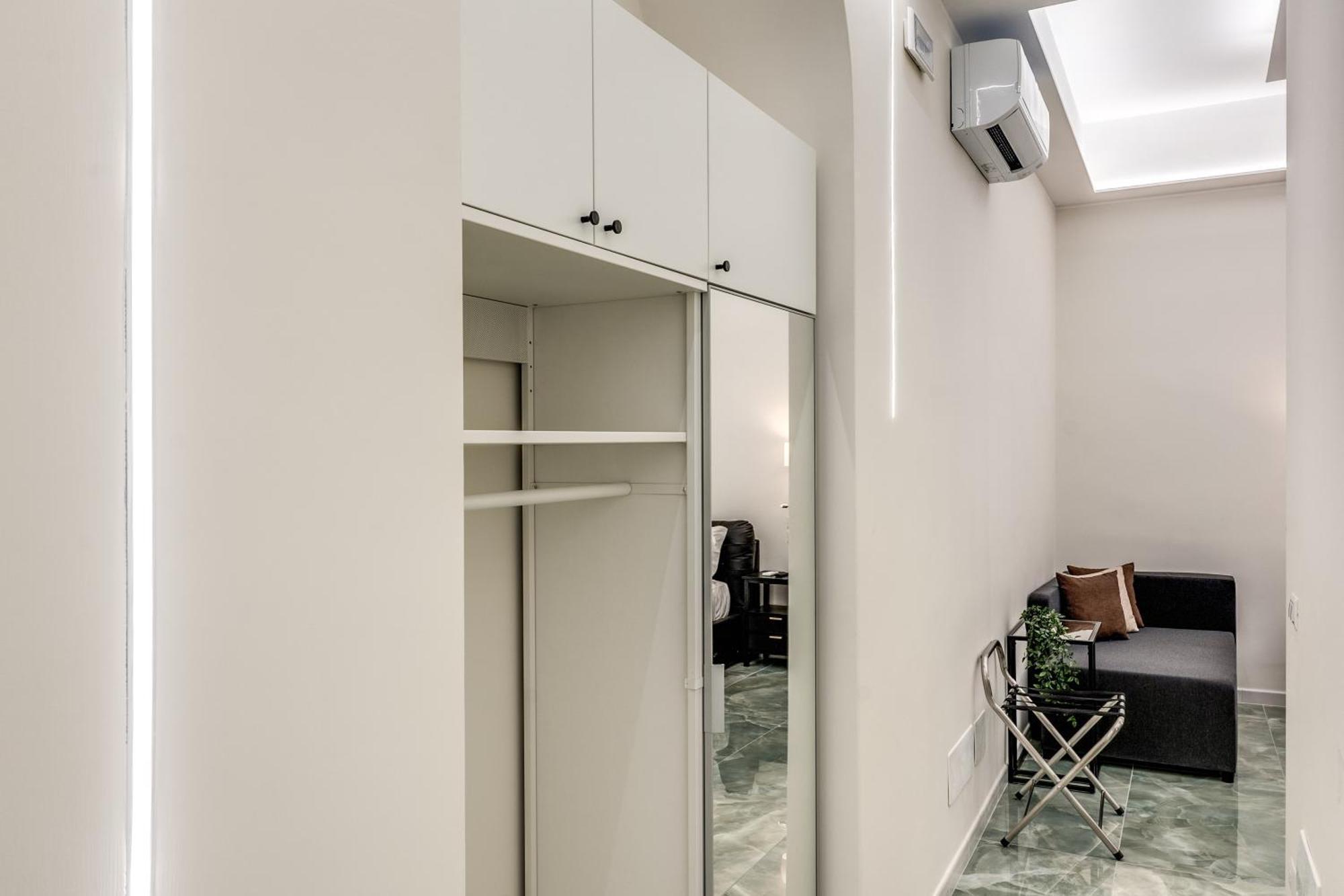 Adriana 5 Luxury Guest house Rome