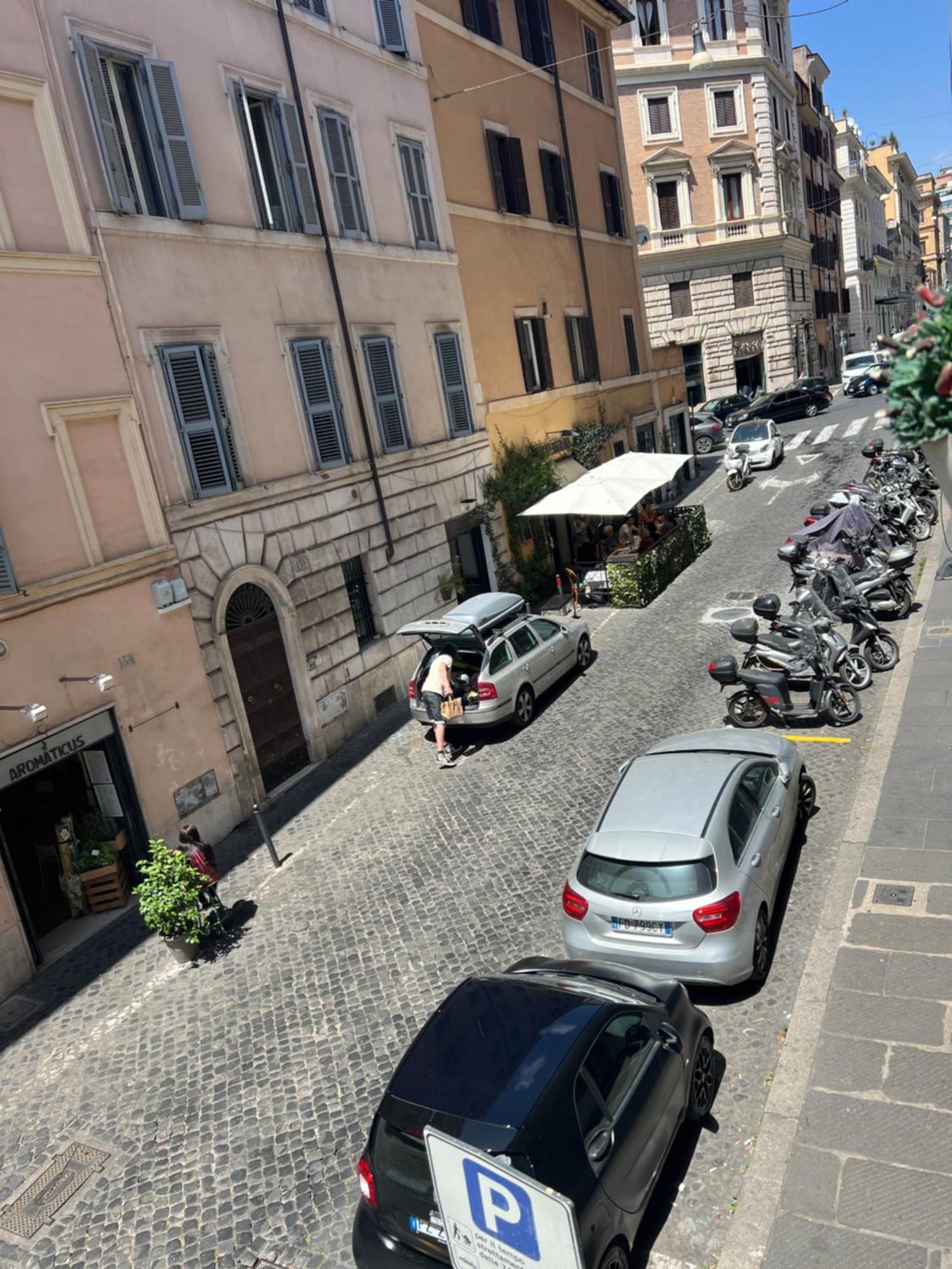 Appartement Lovely Near Colosseum *