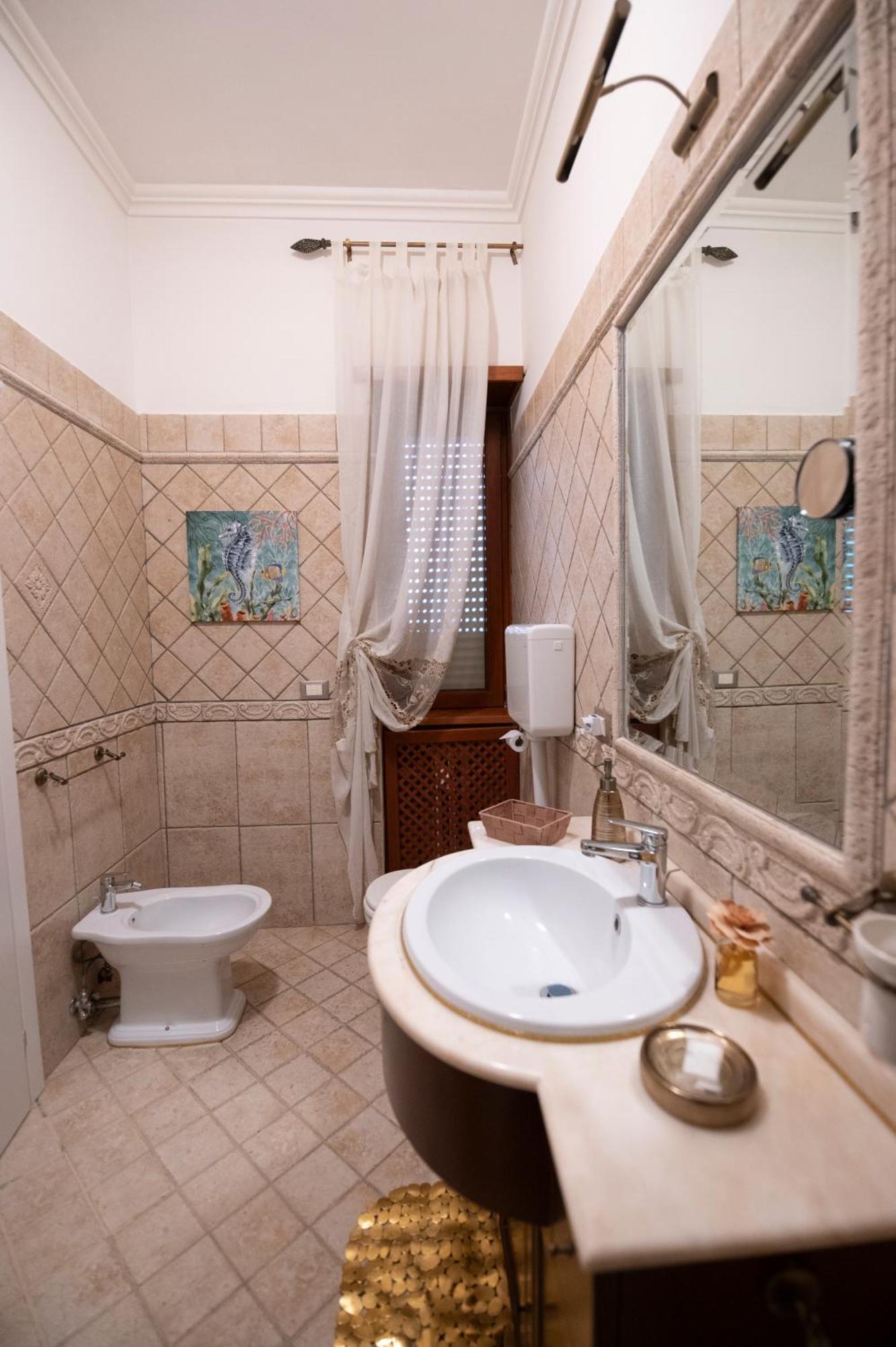 Interno 6 * Roma