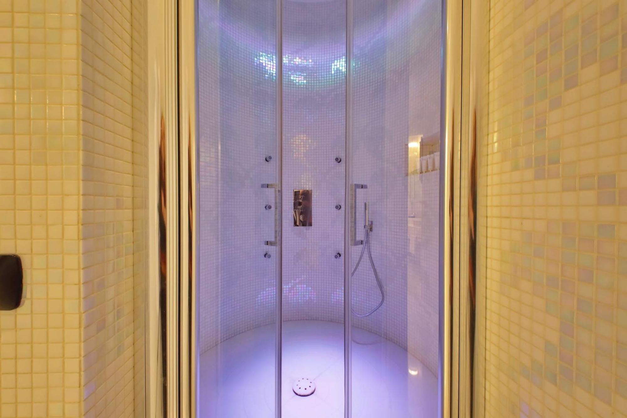 Domus Aurea Luxury Guest house Rome