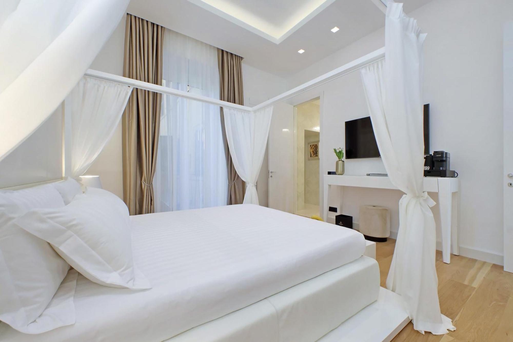 Domus Aurea Luxury *