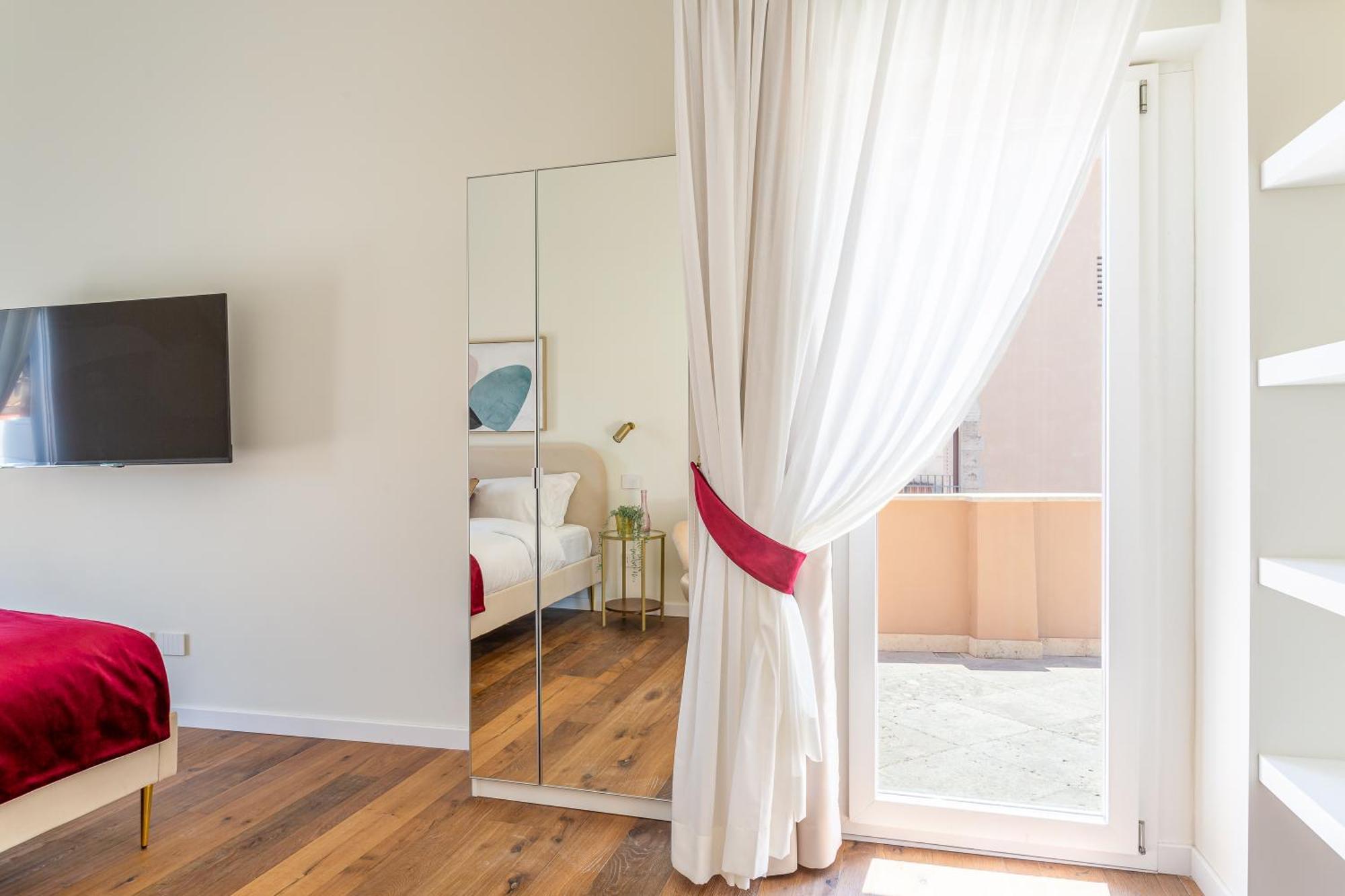 Apartment Iflat Luxury Penthouse Near Trevi Fountain