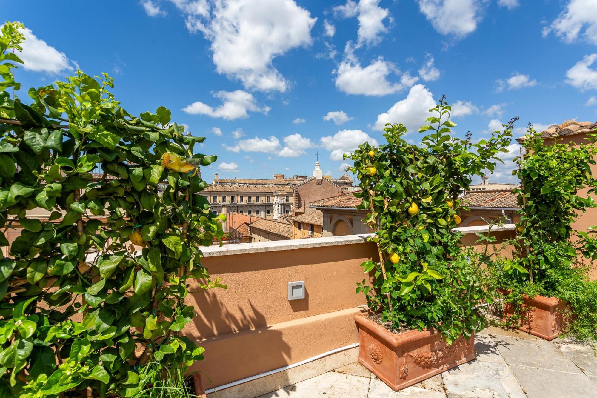 Iflat Luxury Penthouse Near Trevi Fountain Apartment Rome