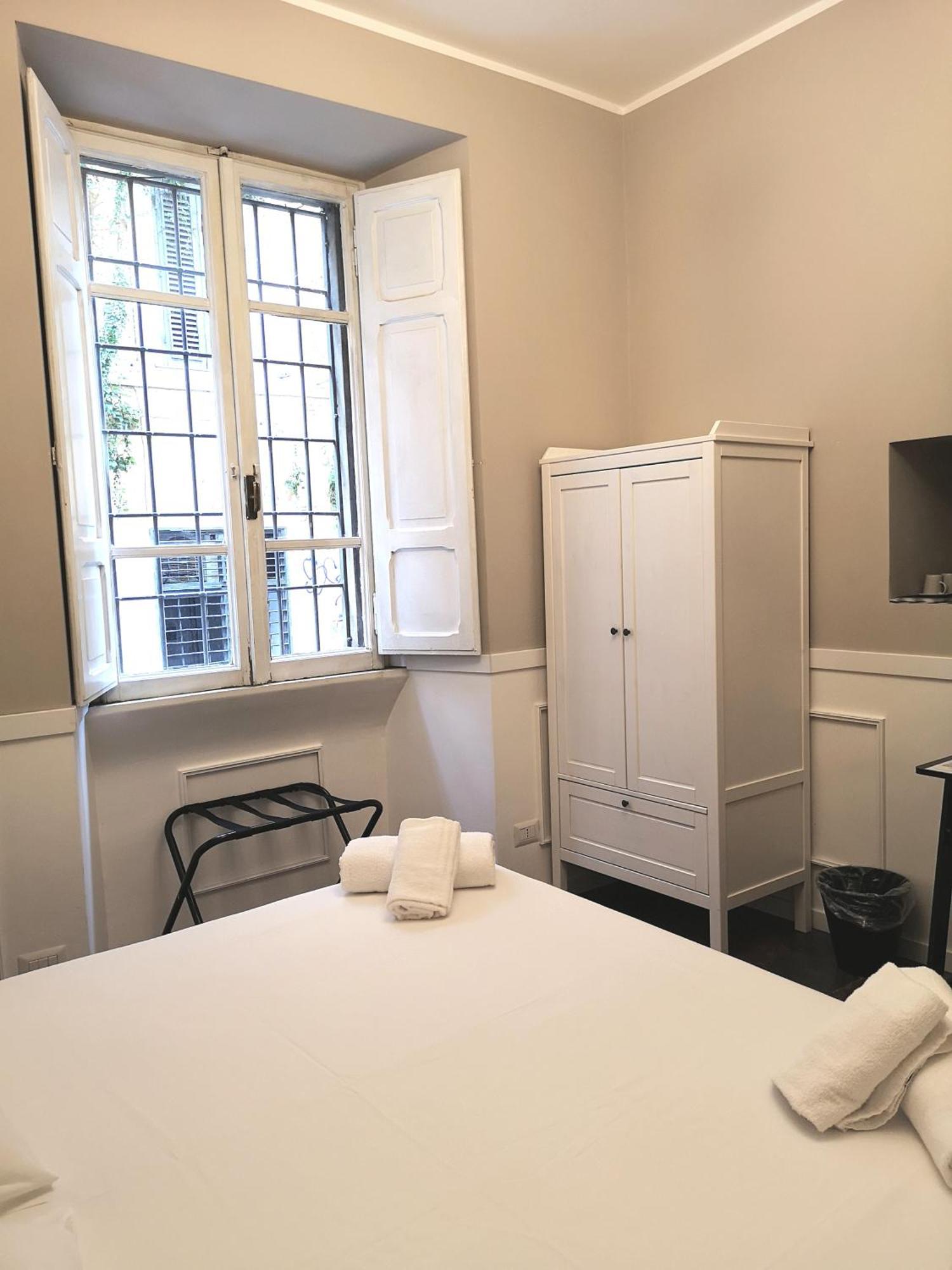 Trastevere Glasshouse Guest house 3*