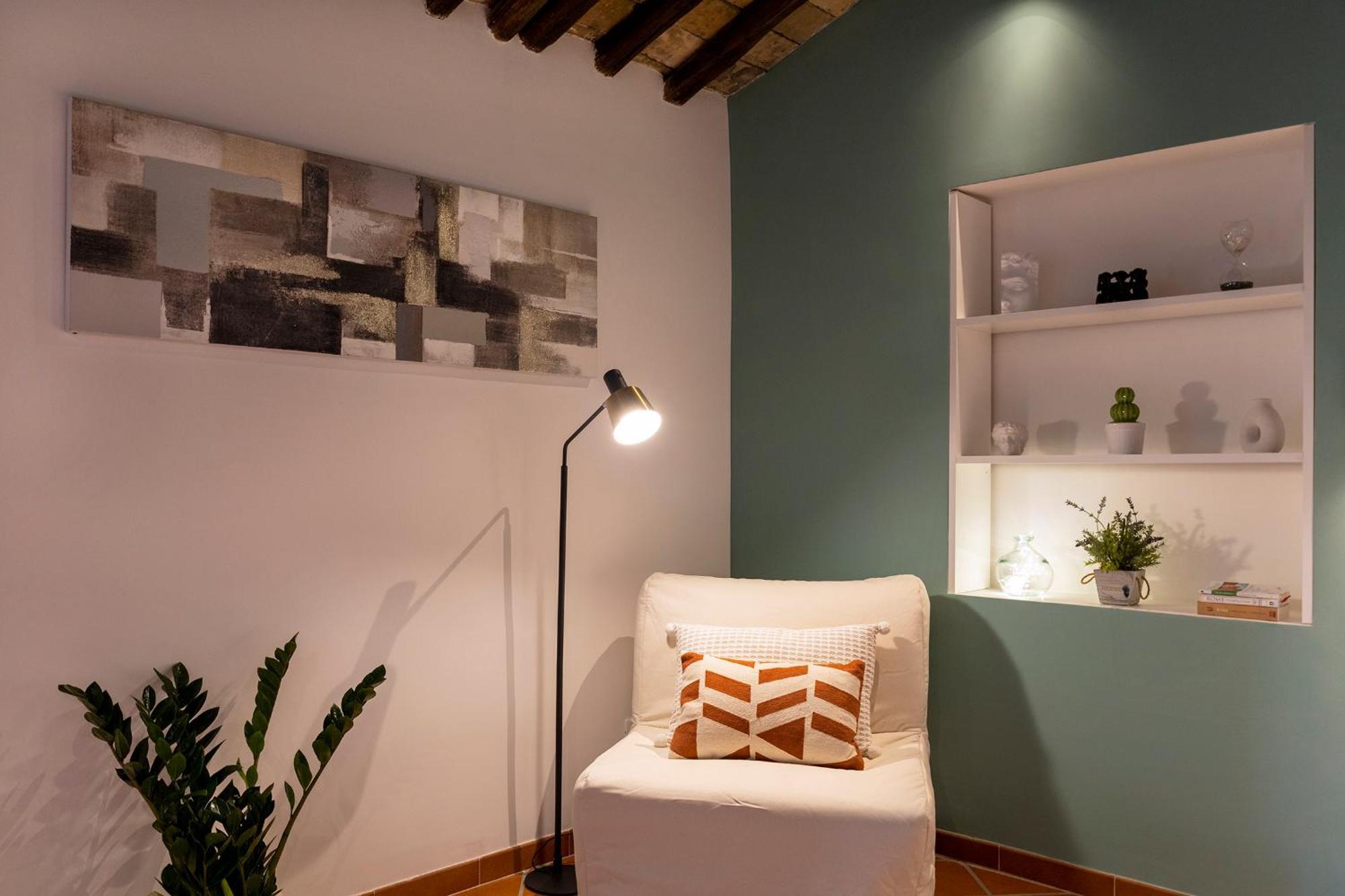 Views Of The Coliseum Apartment *