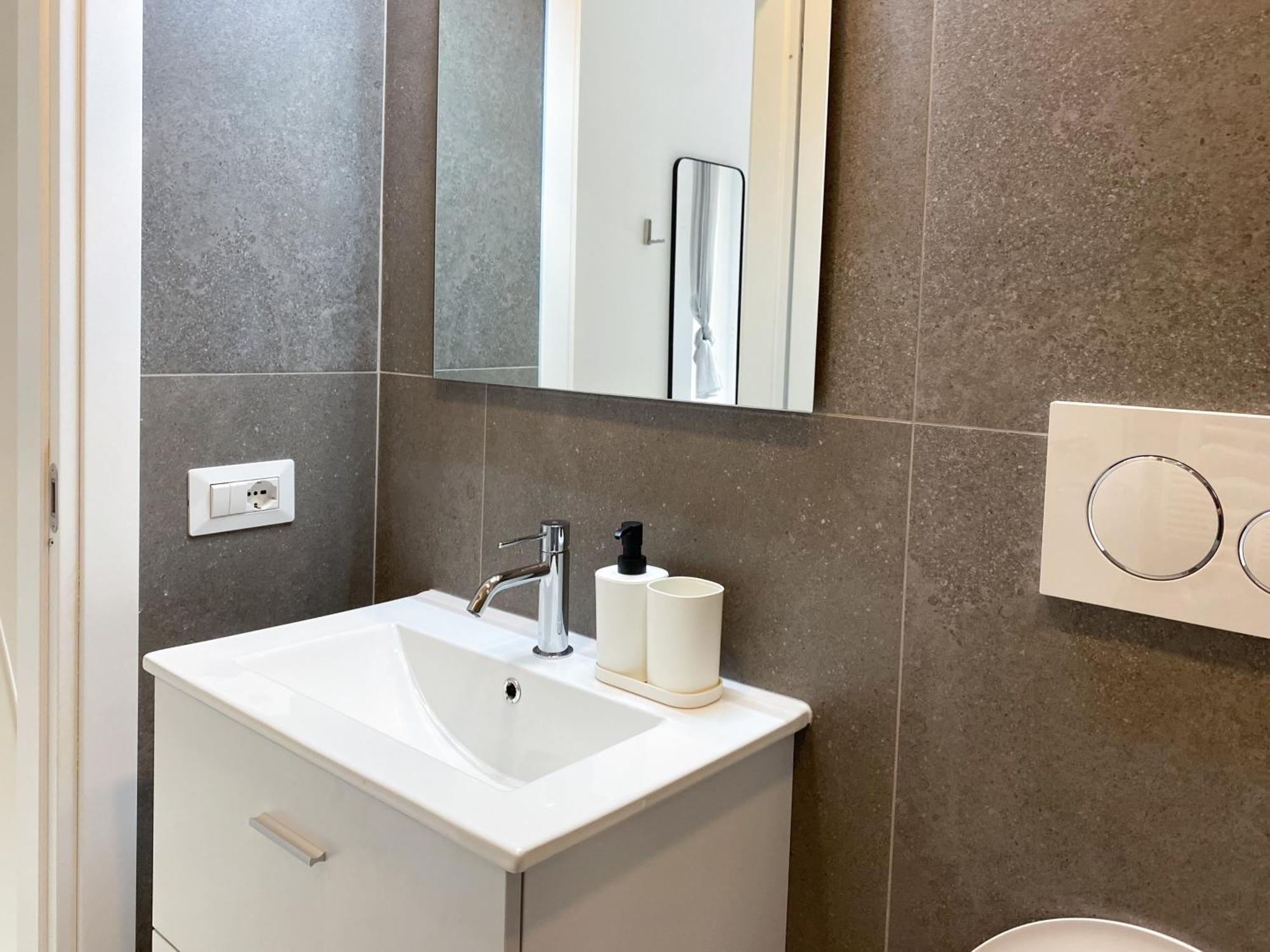 Casa Vittoria Homestay Rome