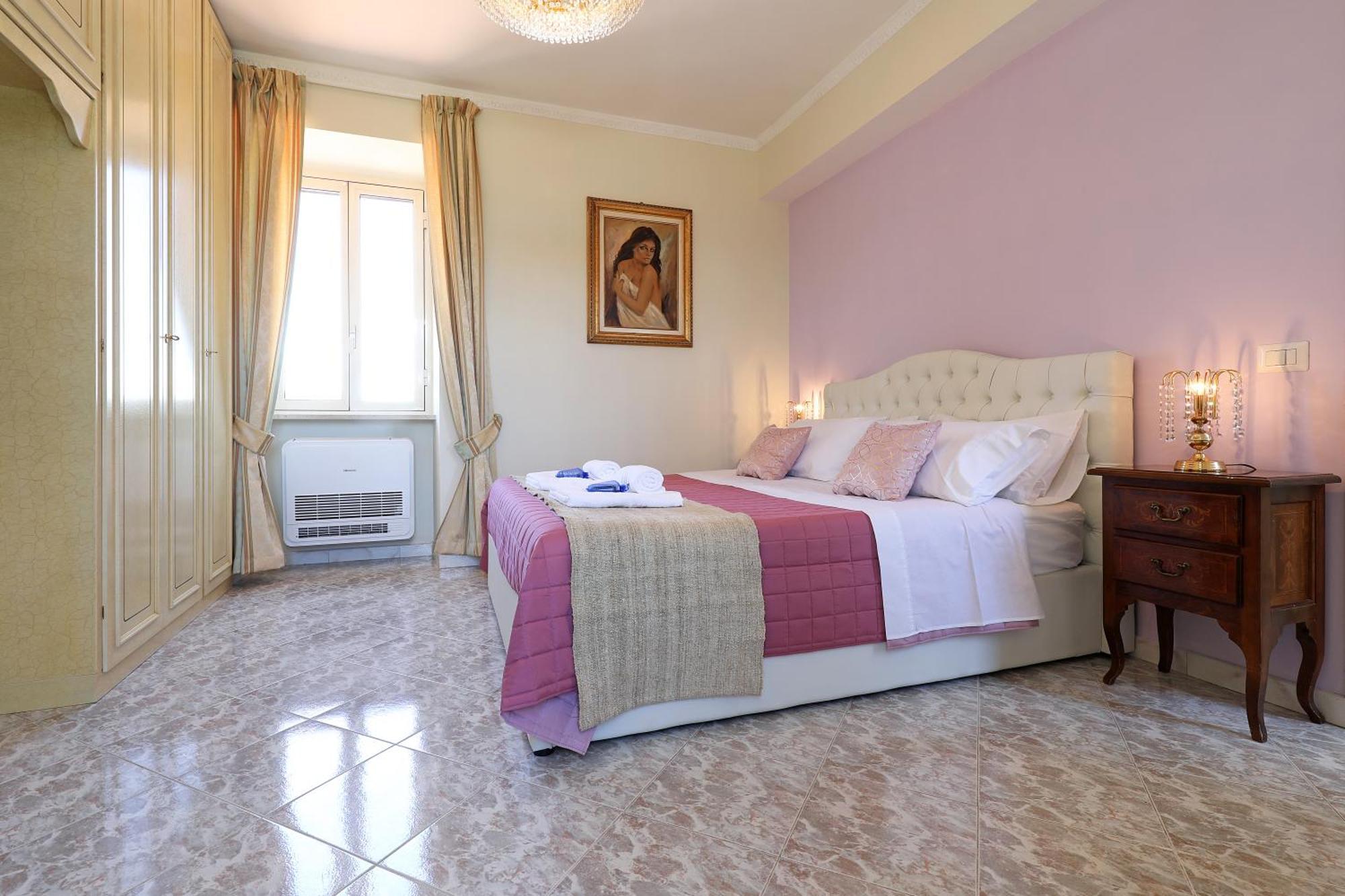 Con Piscina Villa