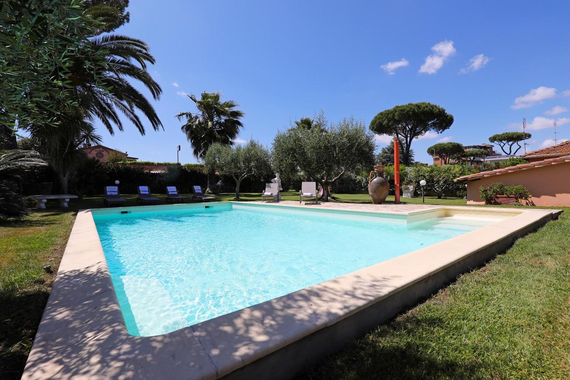 Villa Con Piscina Roma