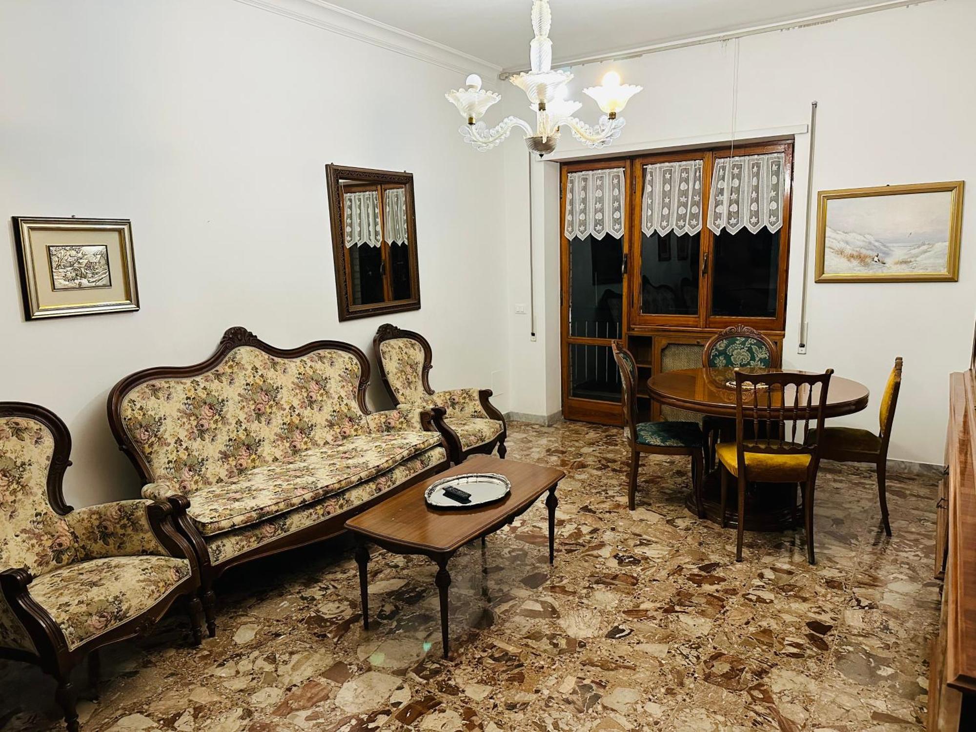 Manuela's Cozy Trastevere Appartamento *