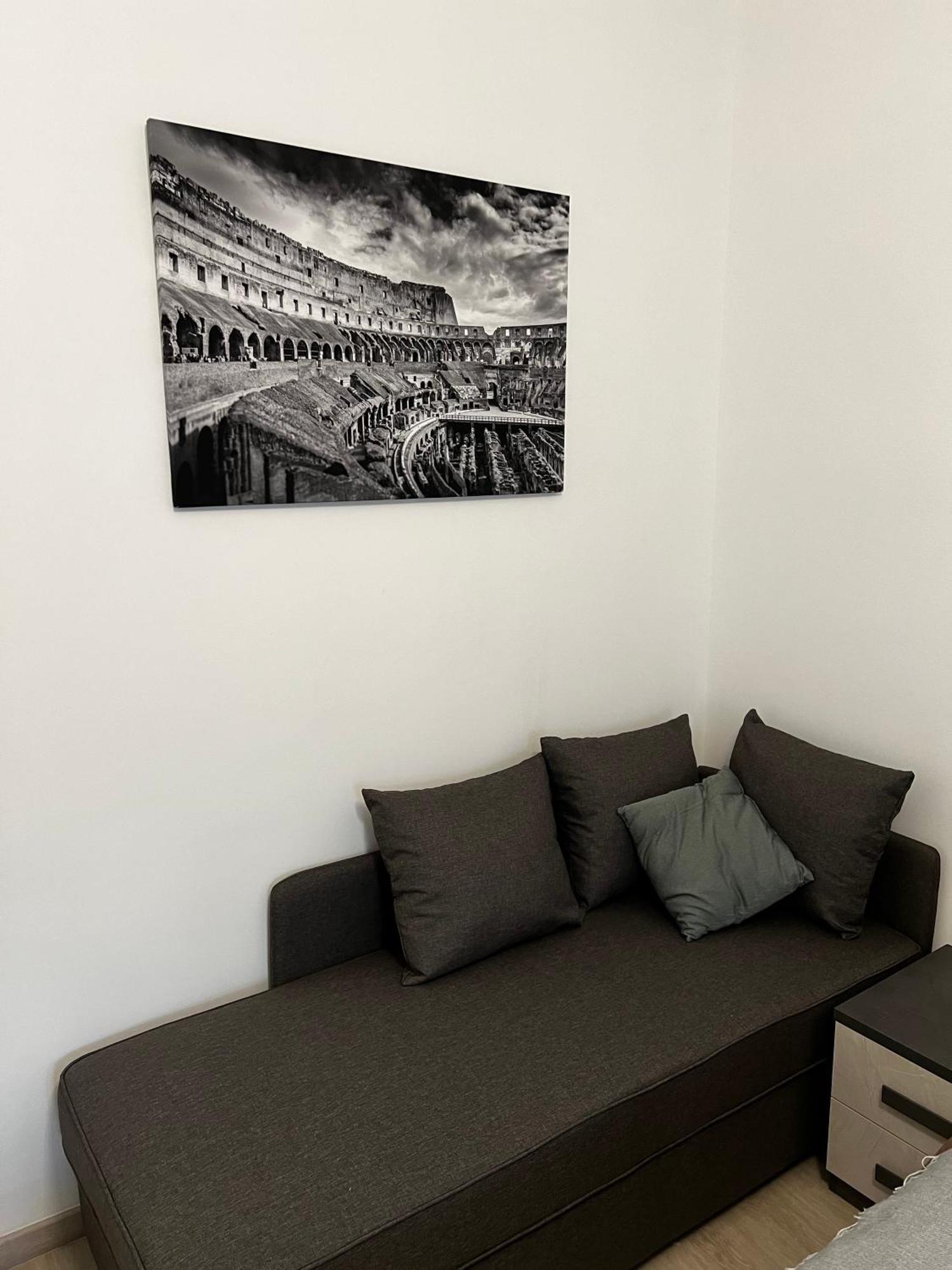 Love4rome Guest house