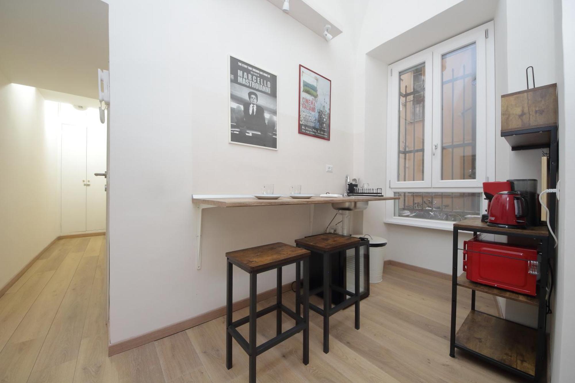 Ych-lovely Near Termini Station Apartment