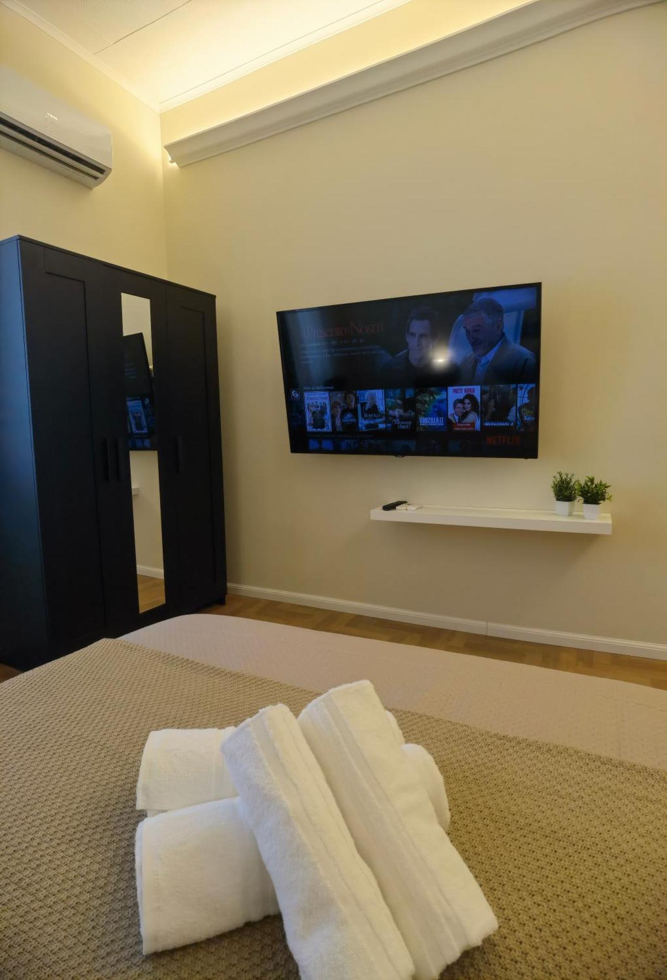 Metro Lodi Apartment Rome