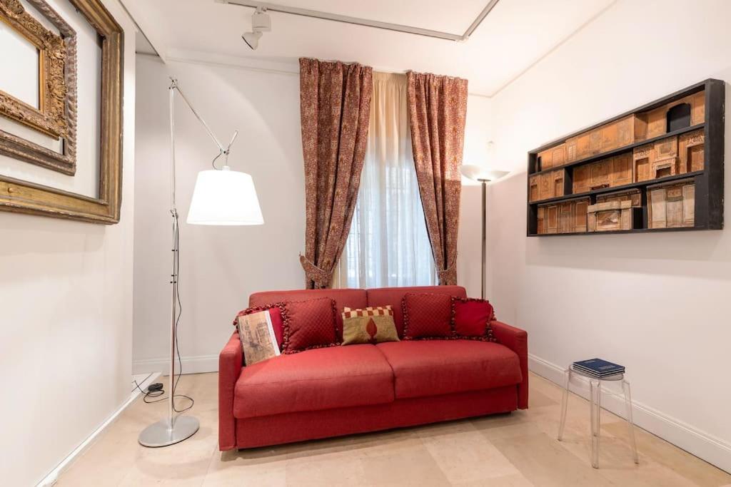 Apartment Luxurious Of The Antiquarian At Spanish Steps