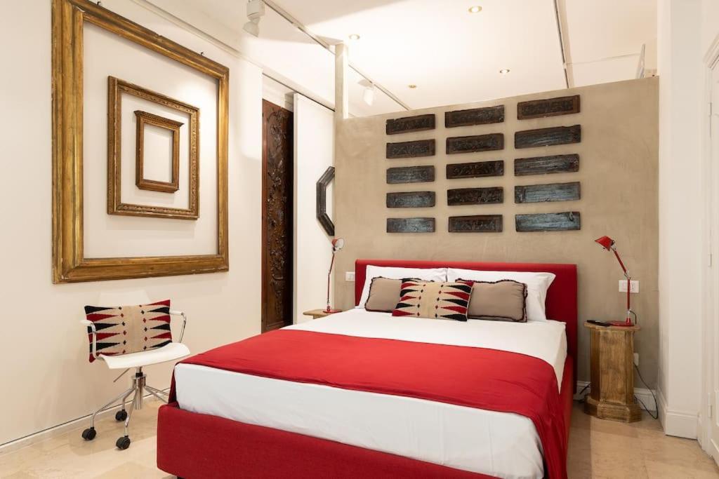 Luxurious Of The Antiquarian At Spanish Steps *