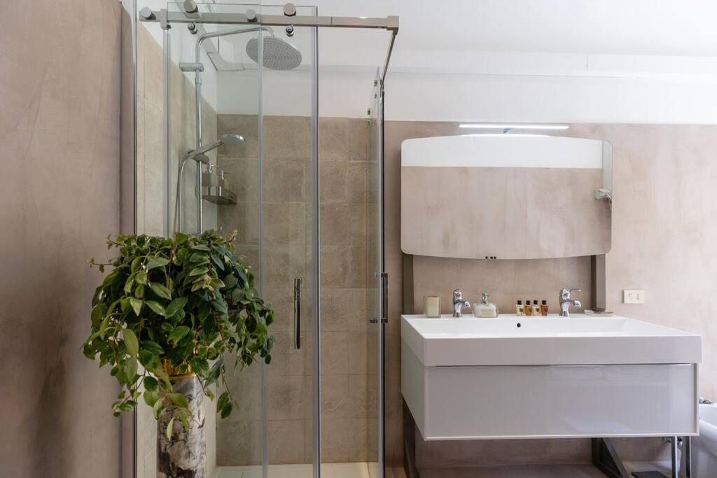 Luxurious Of The Antiquarian At Spanish Steps Apartment *