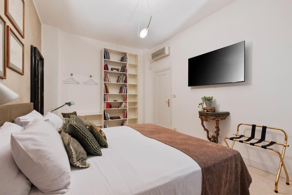 Luxurious Of The Antiquarian At Spanish Steps Appartamento