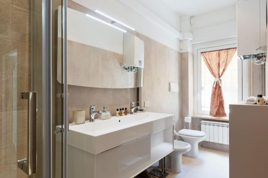 Luxurious Of The Antiquarian At Spanish Steps *