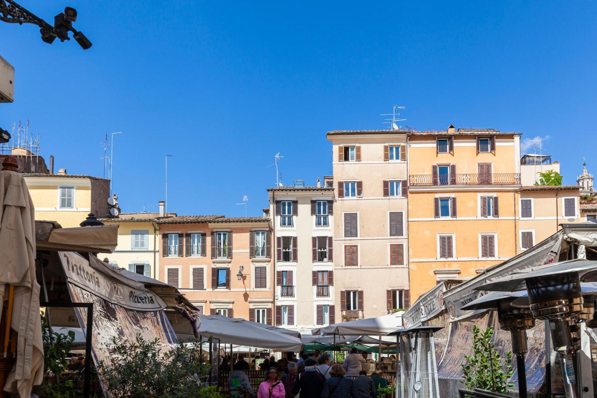 Campo Dei Fiori Apartment *