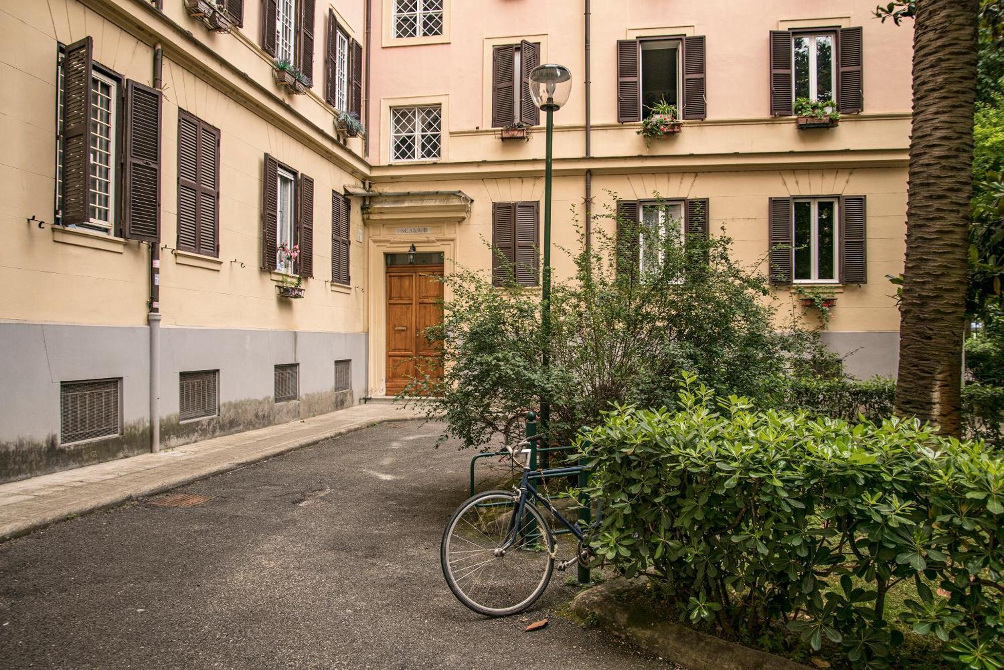 Esa Flaminio Rome