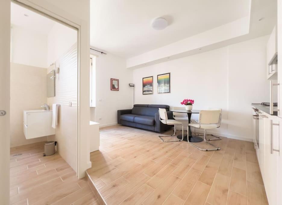Cozy & Chic - Piazza Bologna Apartment