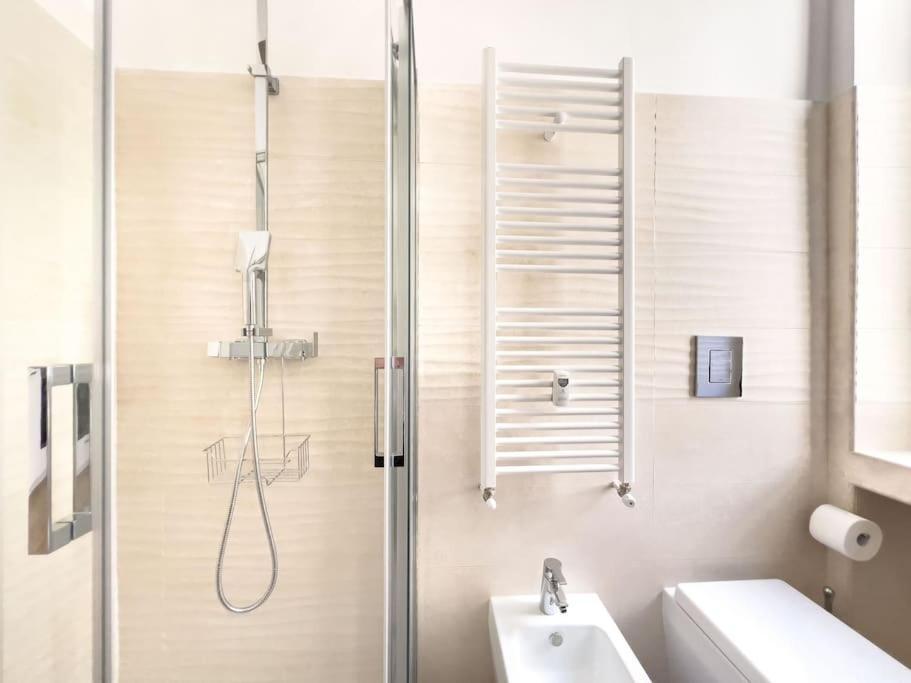 Cozy & Chic - Piazza Bologna Apartment