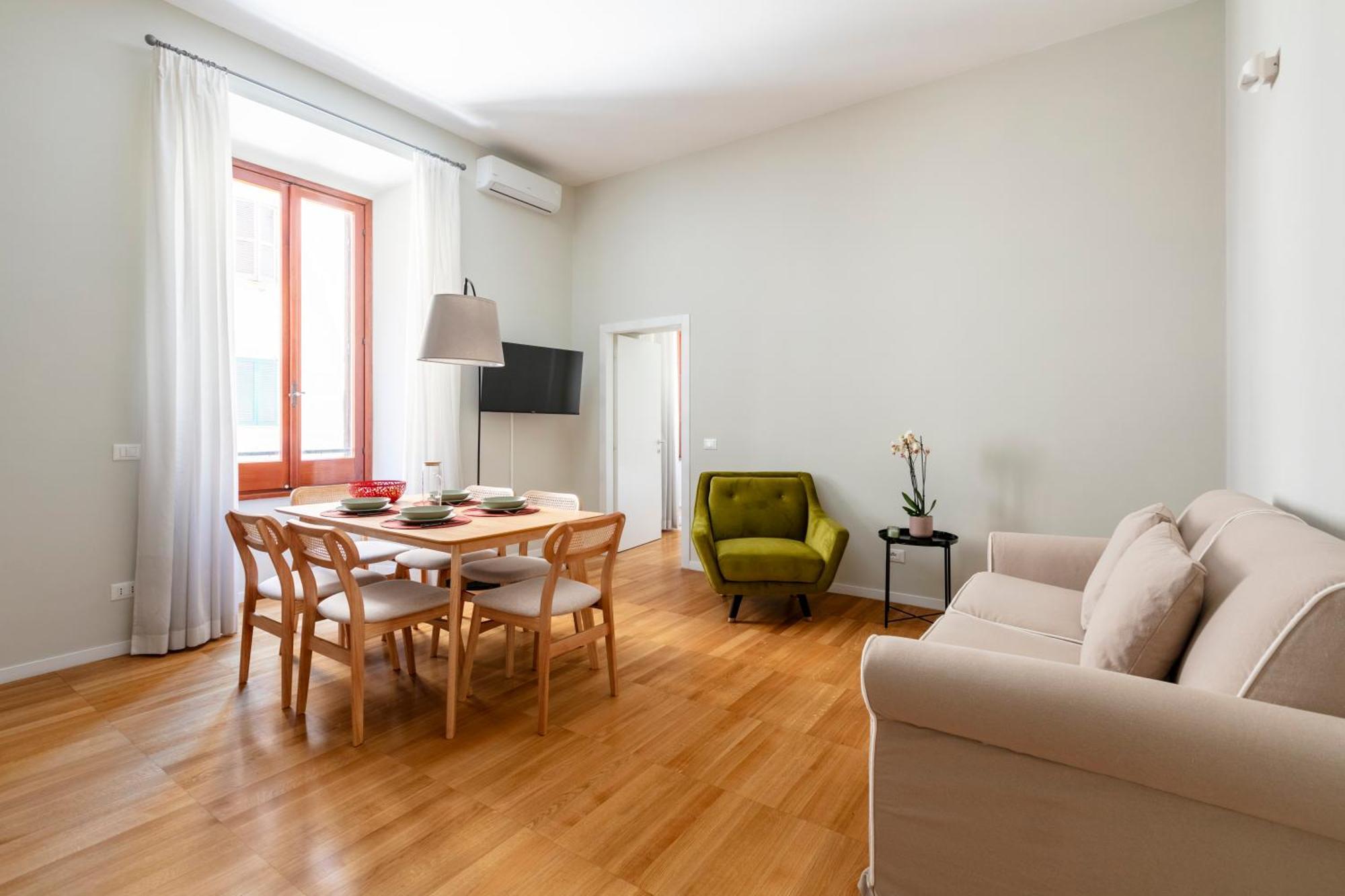 Casa Gracchi By Hili * Rome