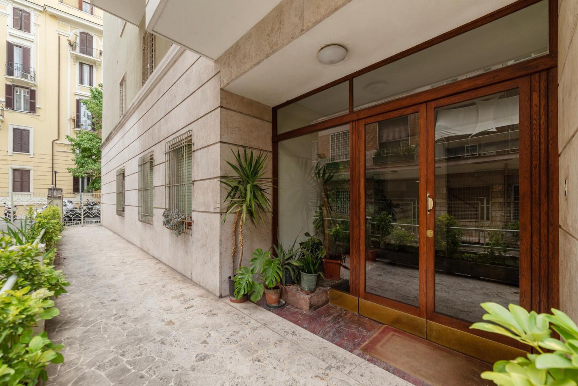 Apartment Regina Margherita Rome